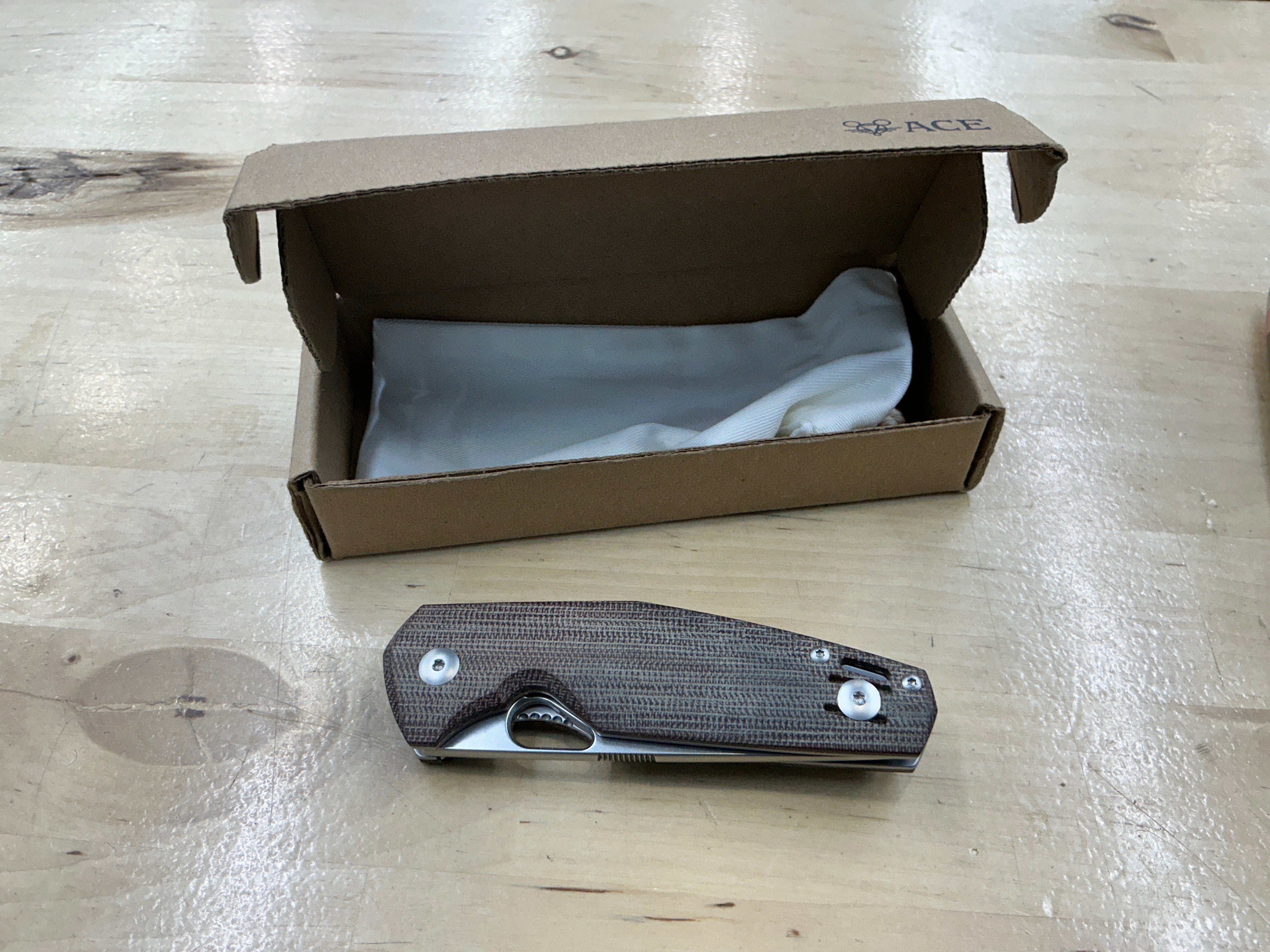 Giant Mouse Ace Nimbus V2 Natural Micarta ELMAX