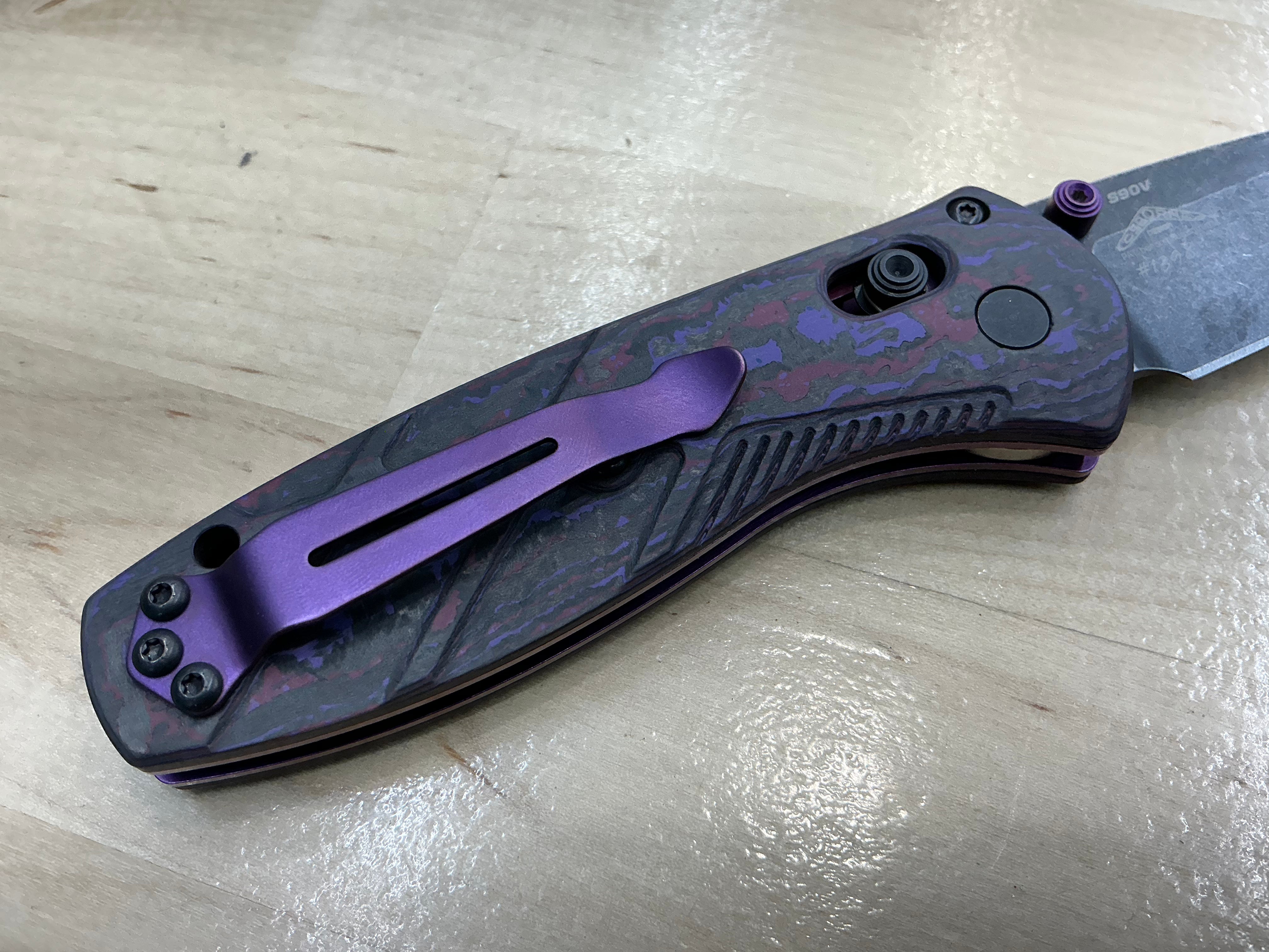 Benchmade Gold Class Mini Barrage  CPM-S90V Purple Haze FatCarbon 585BK-251