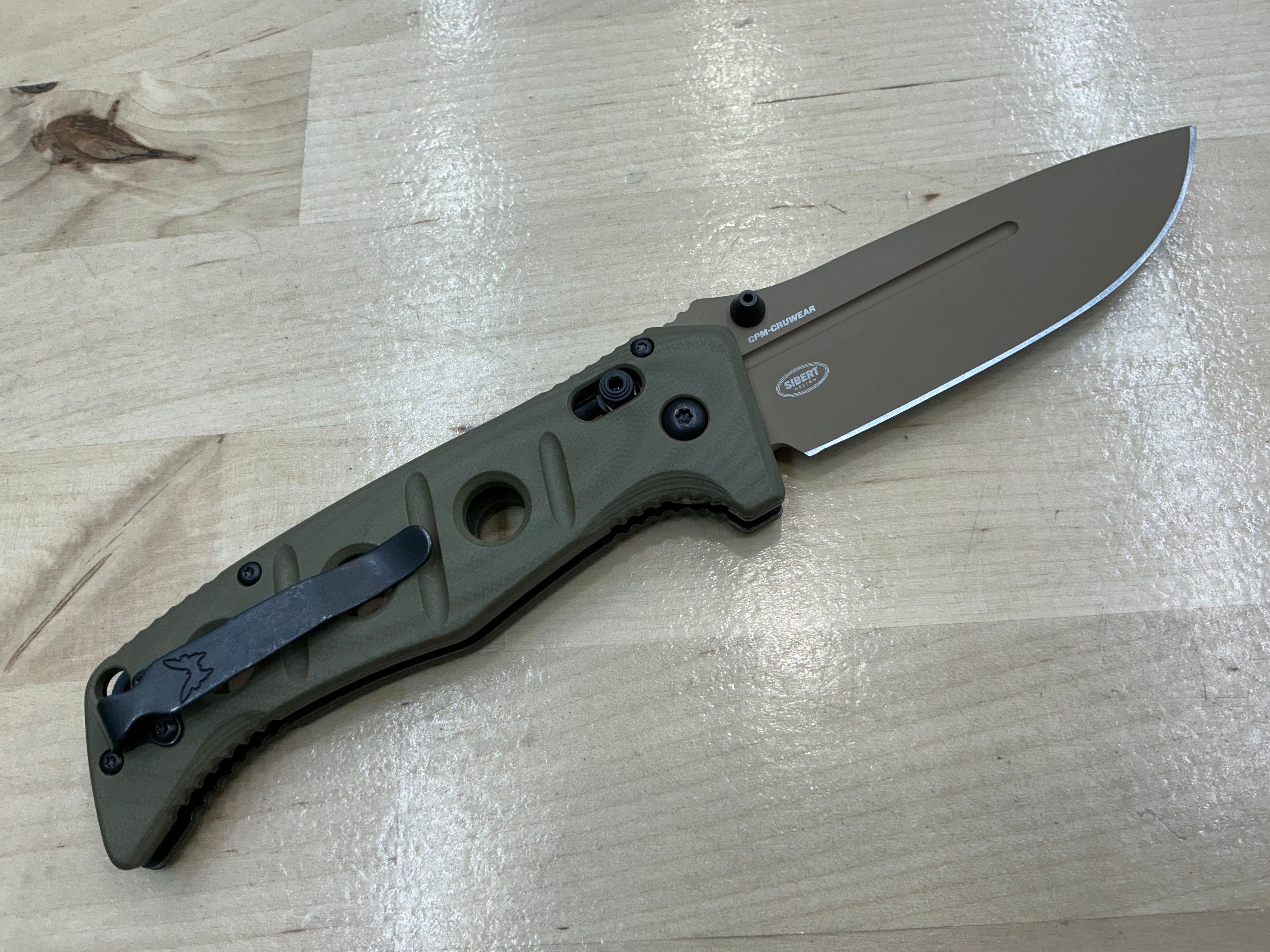 Benchmade Adamas Olive G-10 Flat Earth Cerakote with CPM-CruWear 275FE-2