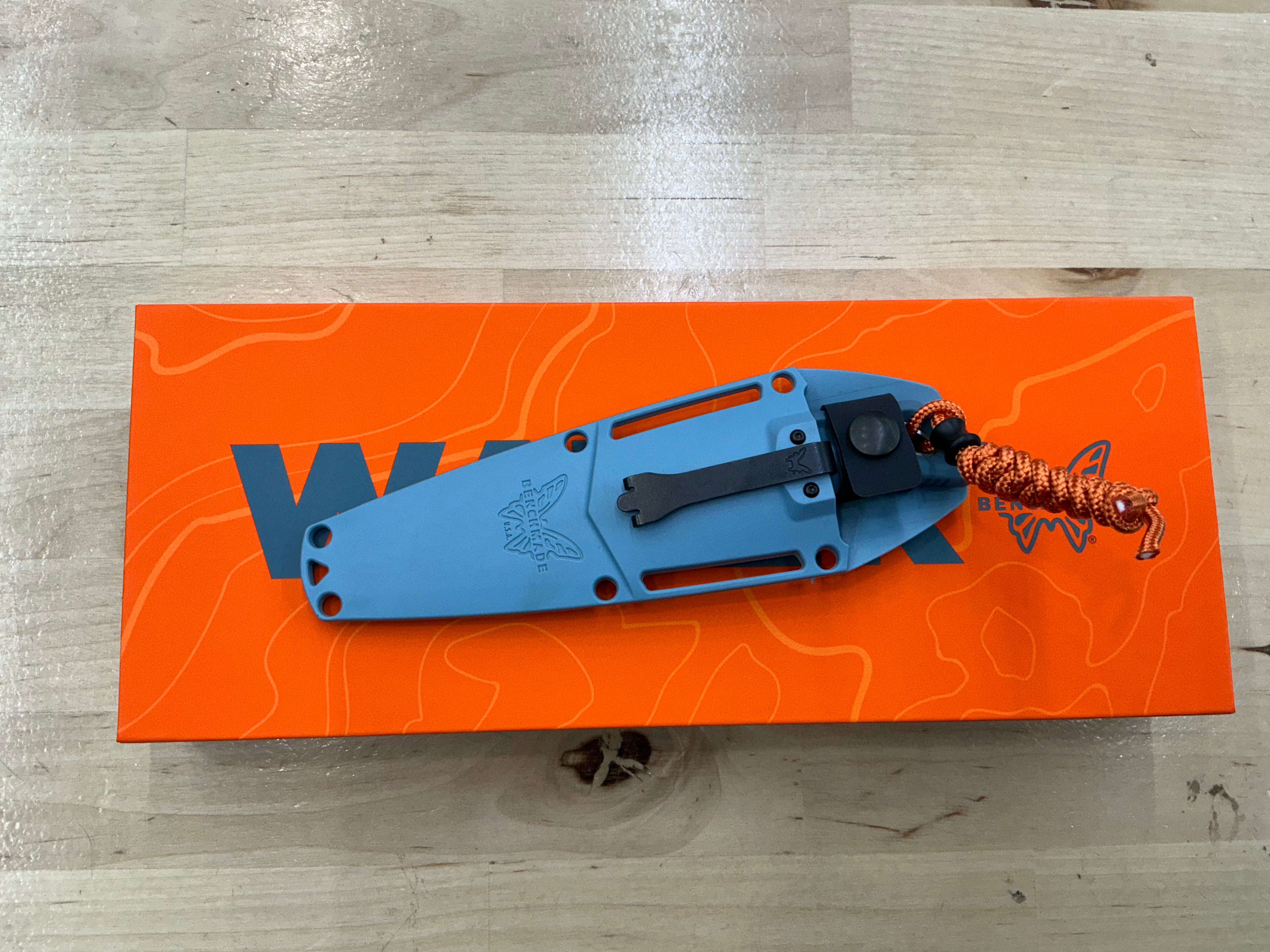 Benchmade Intersect Depth Blue Magnacut 18050S