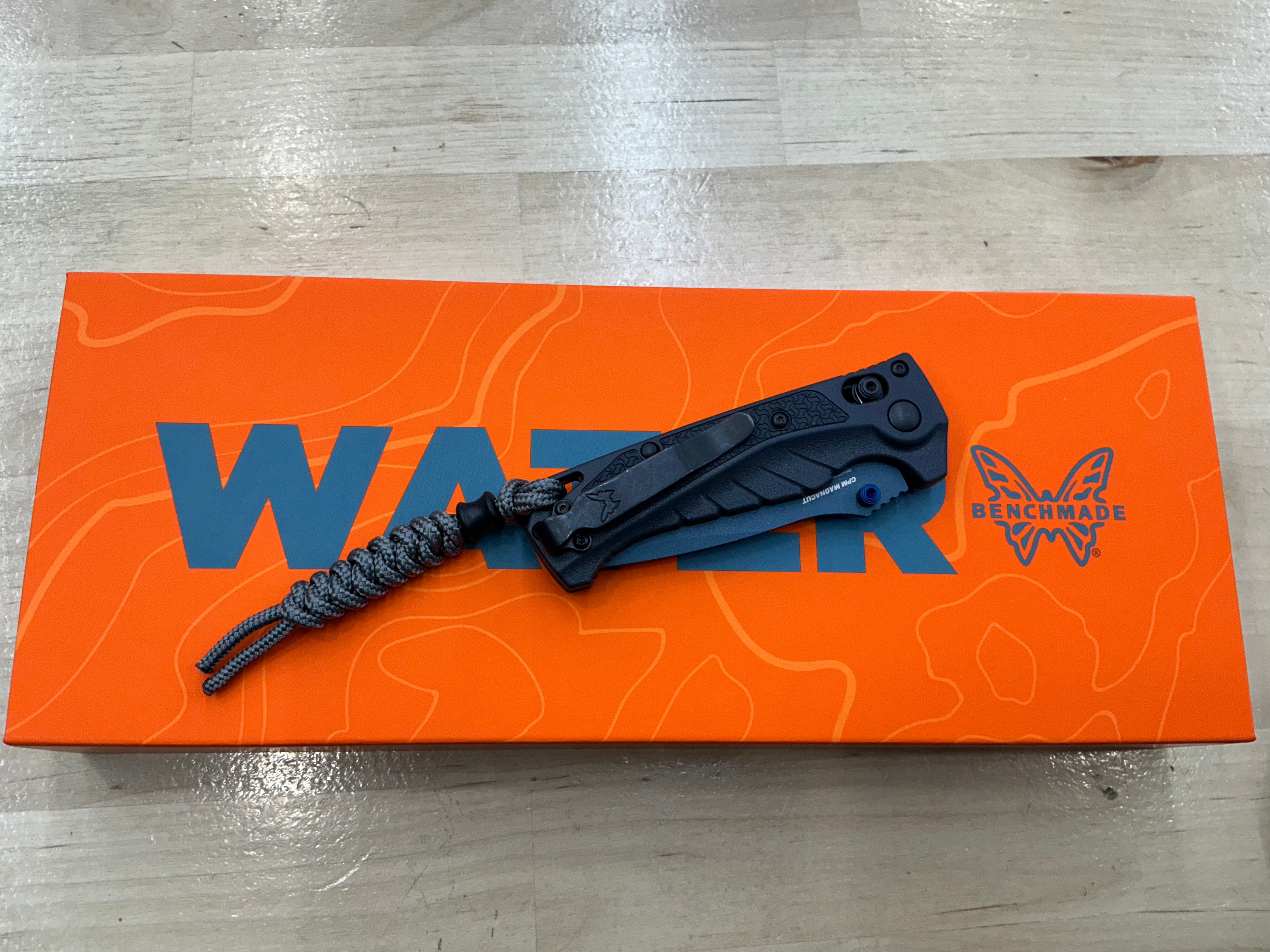 Benchmade Mini Adira Tempest Grey Serrated 18065SBT-01