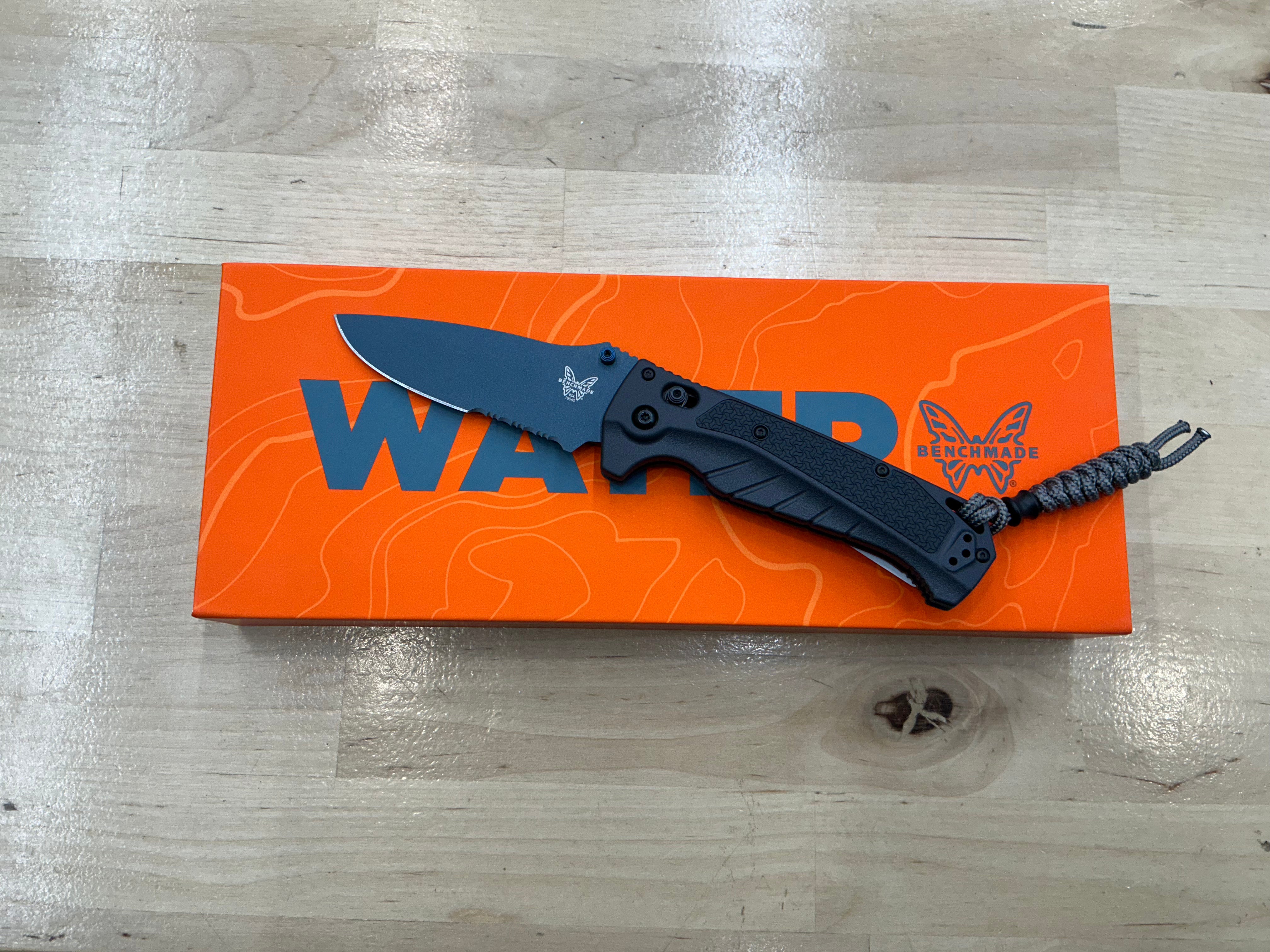 Benchmade Adira Tempest Grey Serrated 18060SBT-01