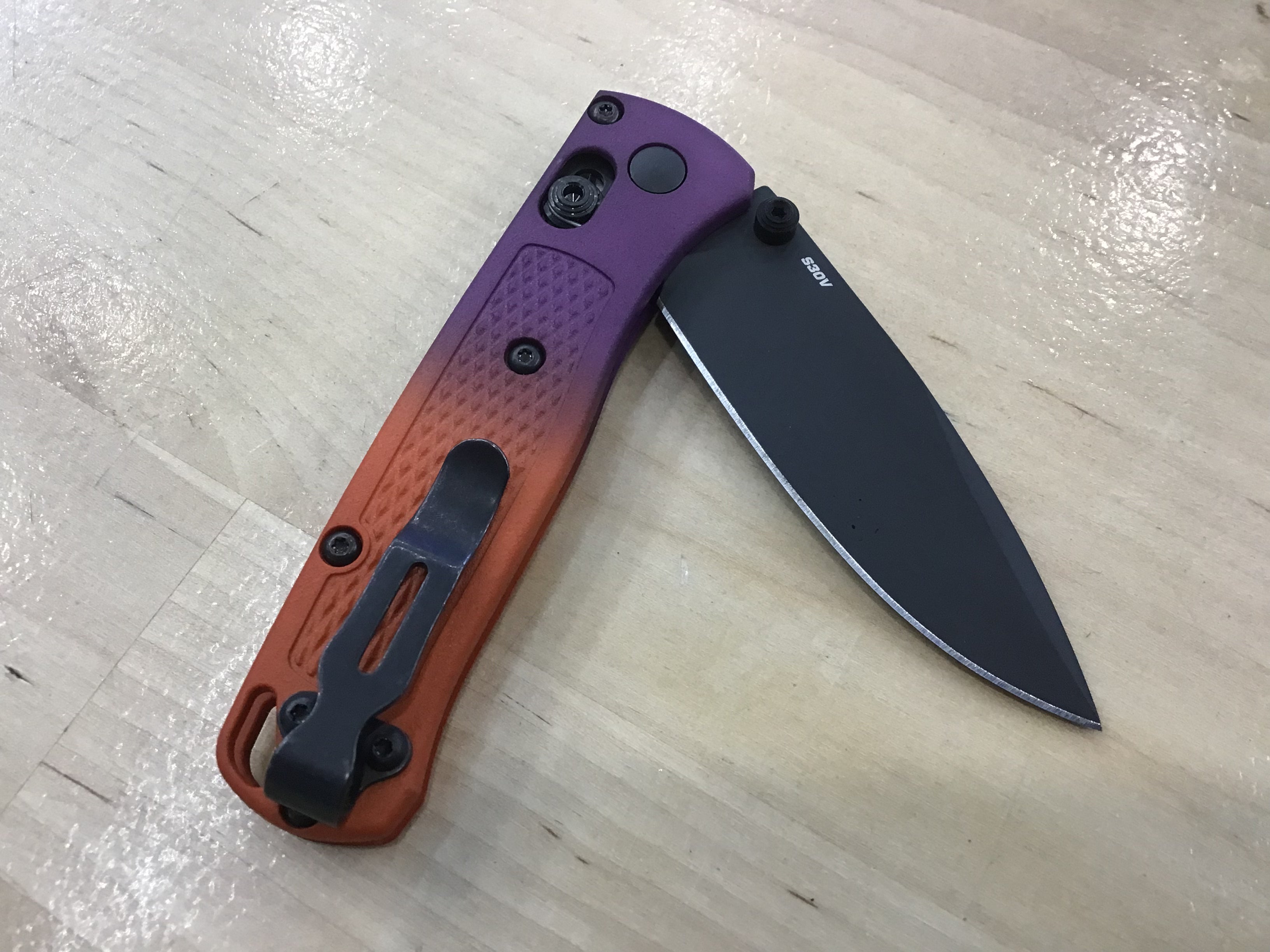 Benchmade Mini Bugout Custom Orang & Purple Dyed Scales CPM-S30V Black Blade  533BK-1CUORPU