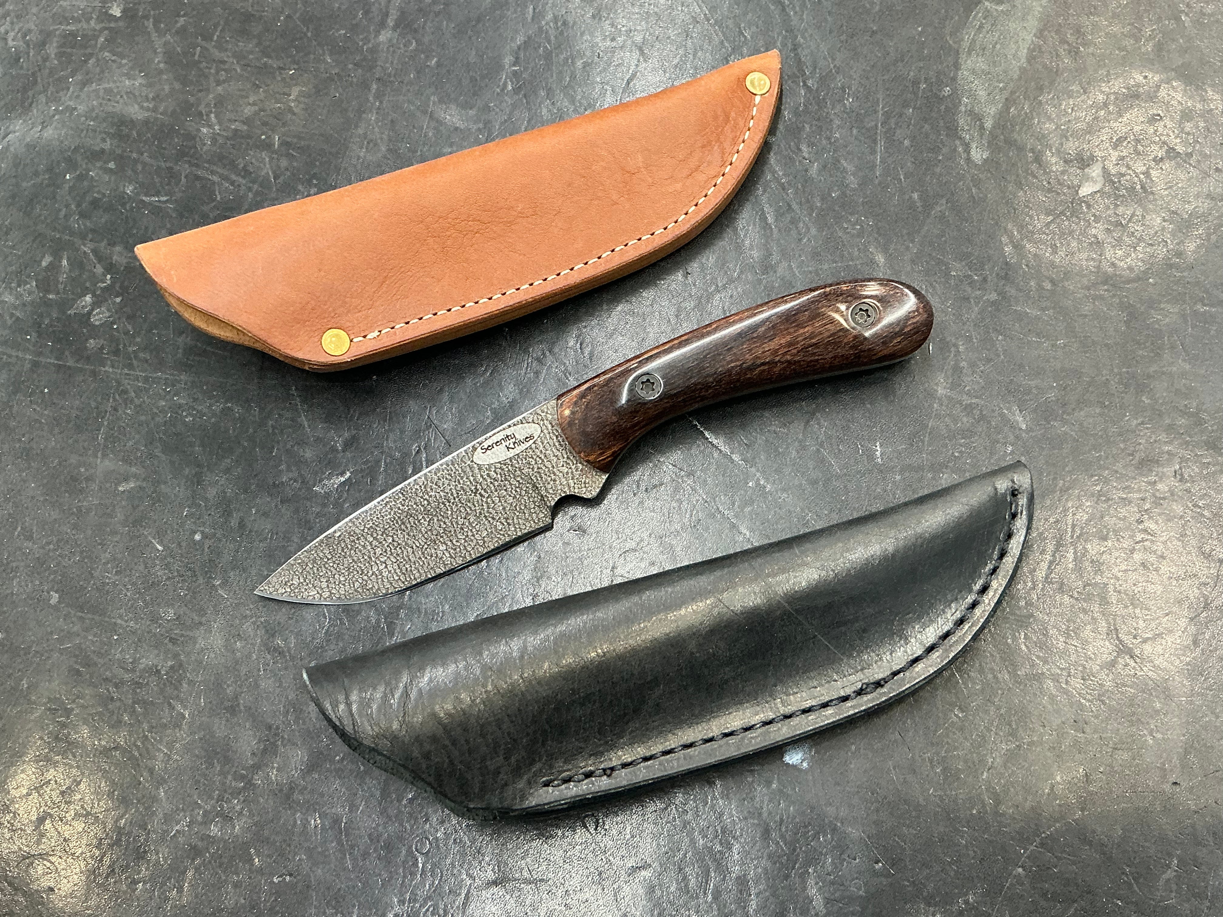 713 Utility Knife - Pebble in 154CM with Walnut Laminated Wood Handle