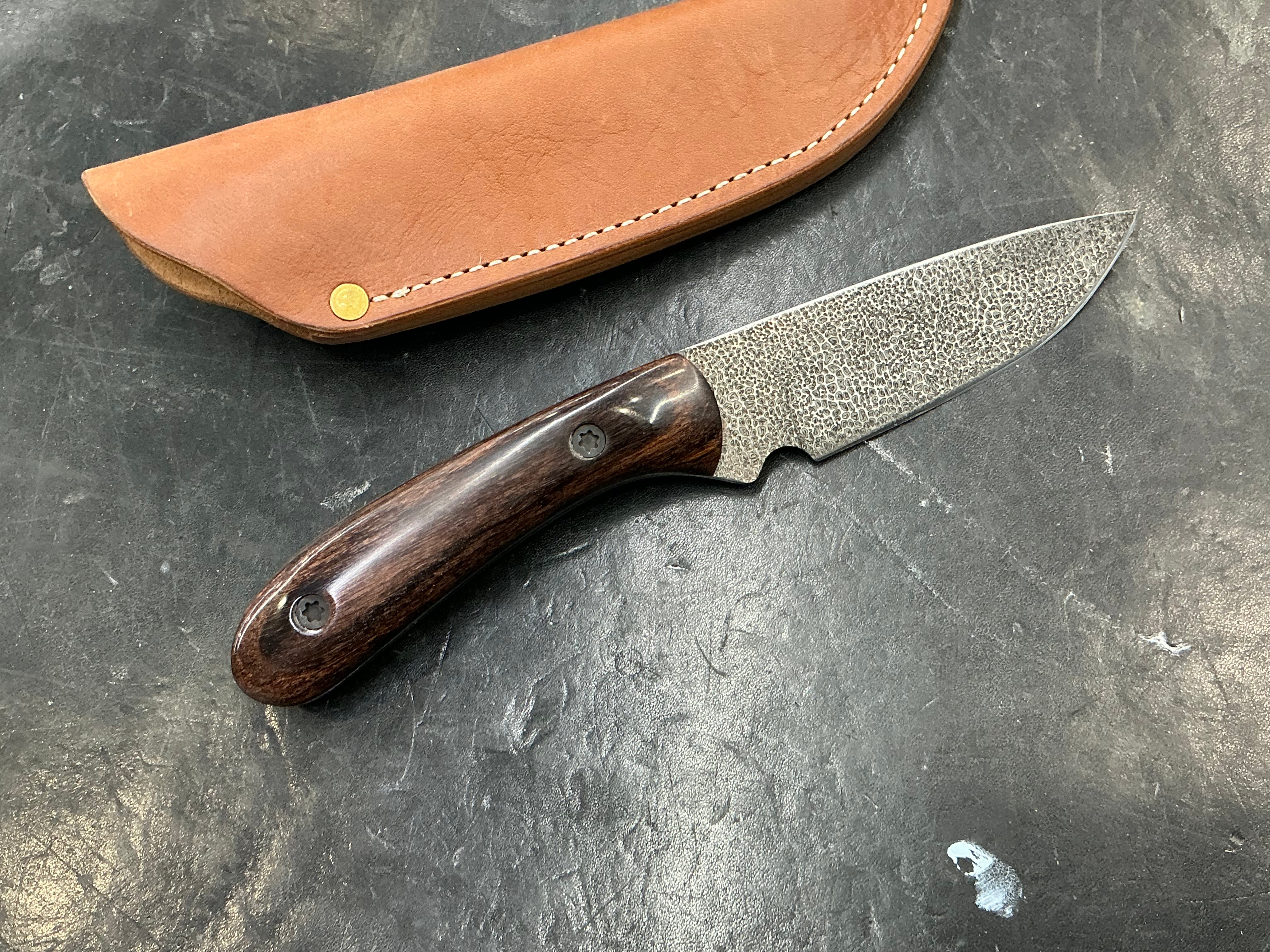 713 Utility Knife - Pebble in 154CM with Walnut Laminated Wood Handle