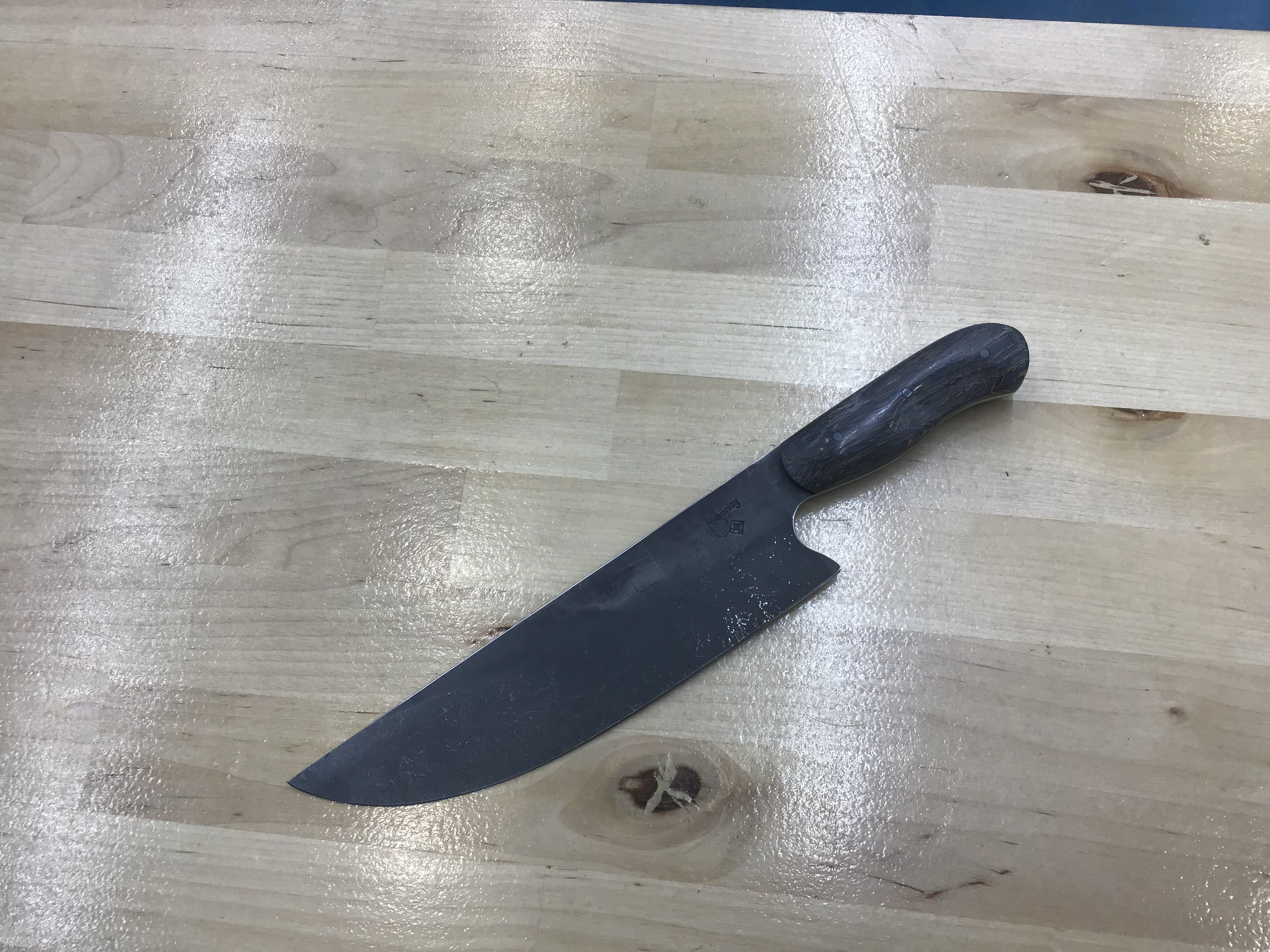 Cuchillo de chef El Gaucho XL en CPM MagnaCut con mango de roble negro