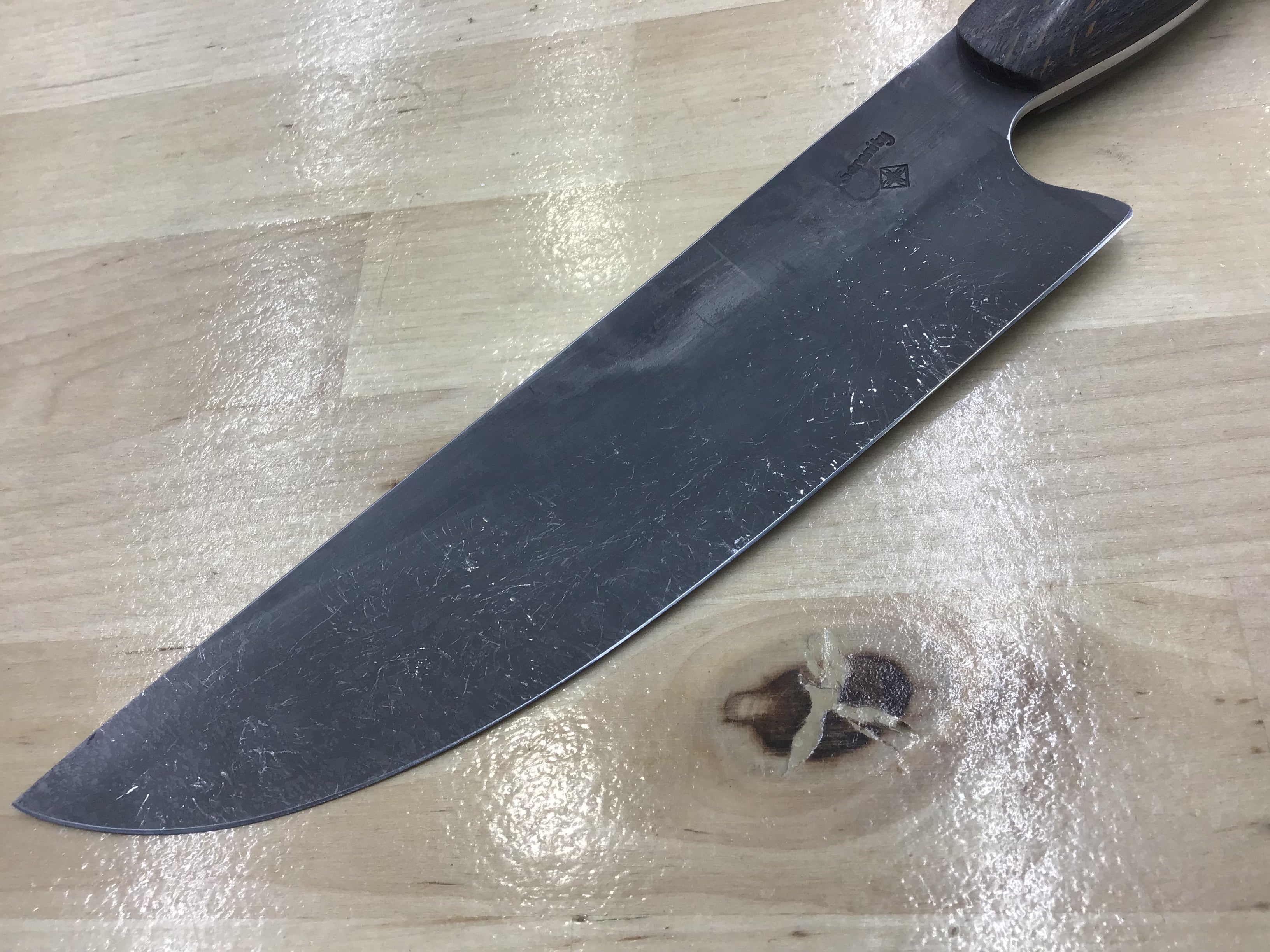 Cuchillo de chef El Gaucho XL en CPM MagnaCut con mango de roble negro