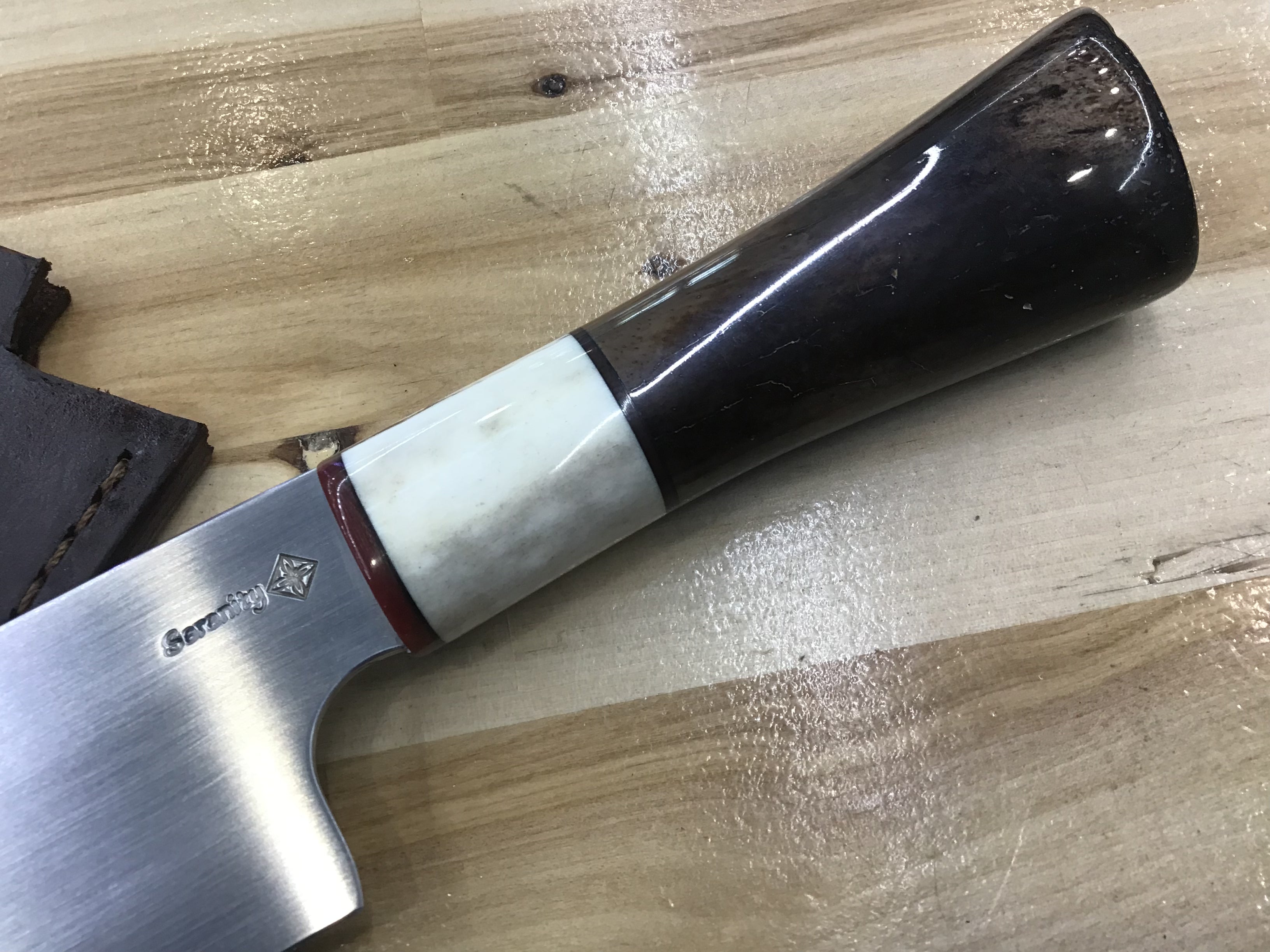 Nakiri - Espiga oculta - Acabado frotado a mano CPM MagnaCut con mango de asta y oosik