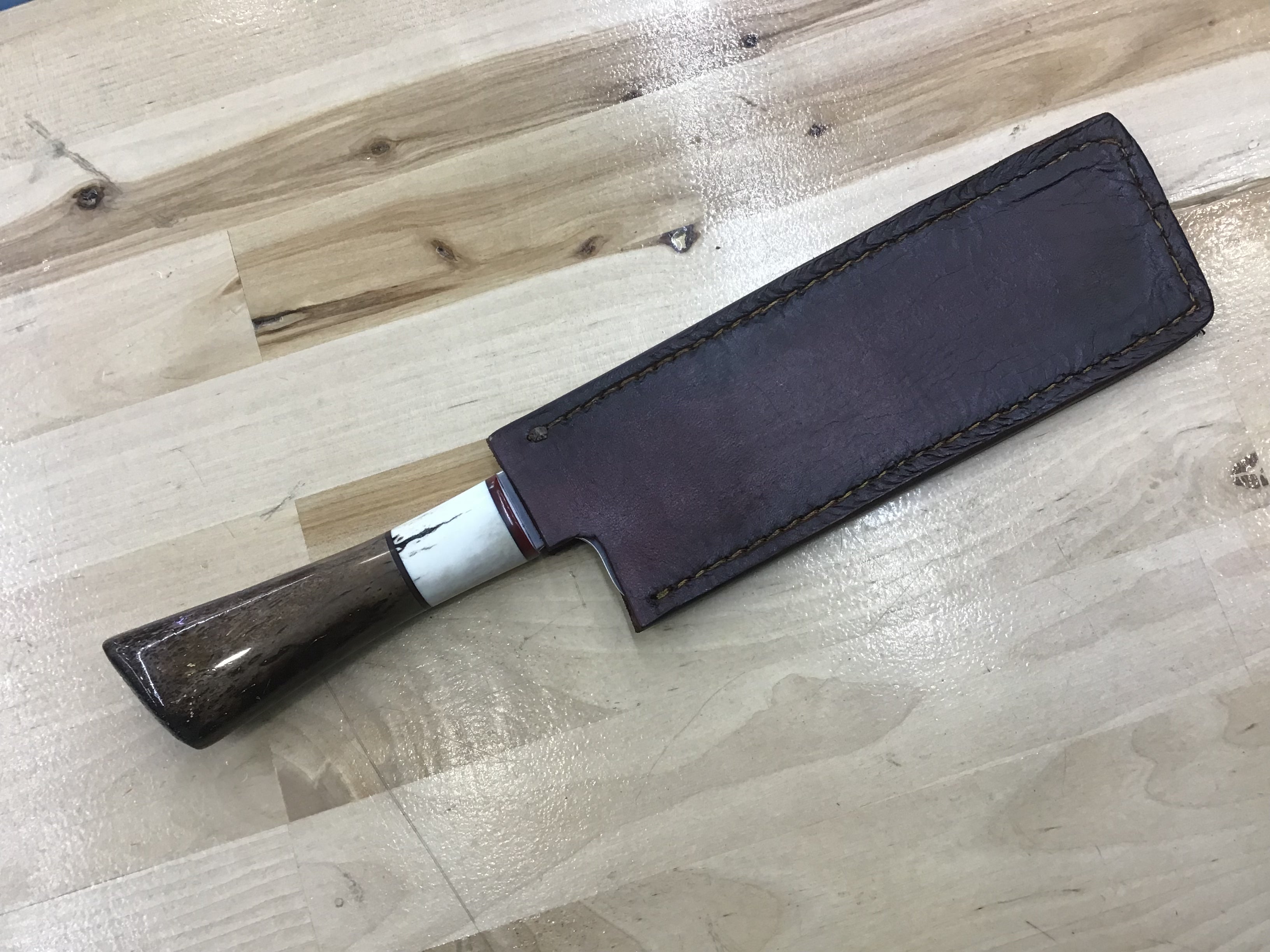 Nakiri - Hidden Tang - en finition CPM MagnaCut frottée à la main avec manche en bois de cerf et Oosik