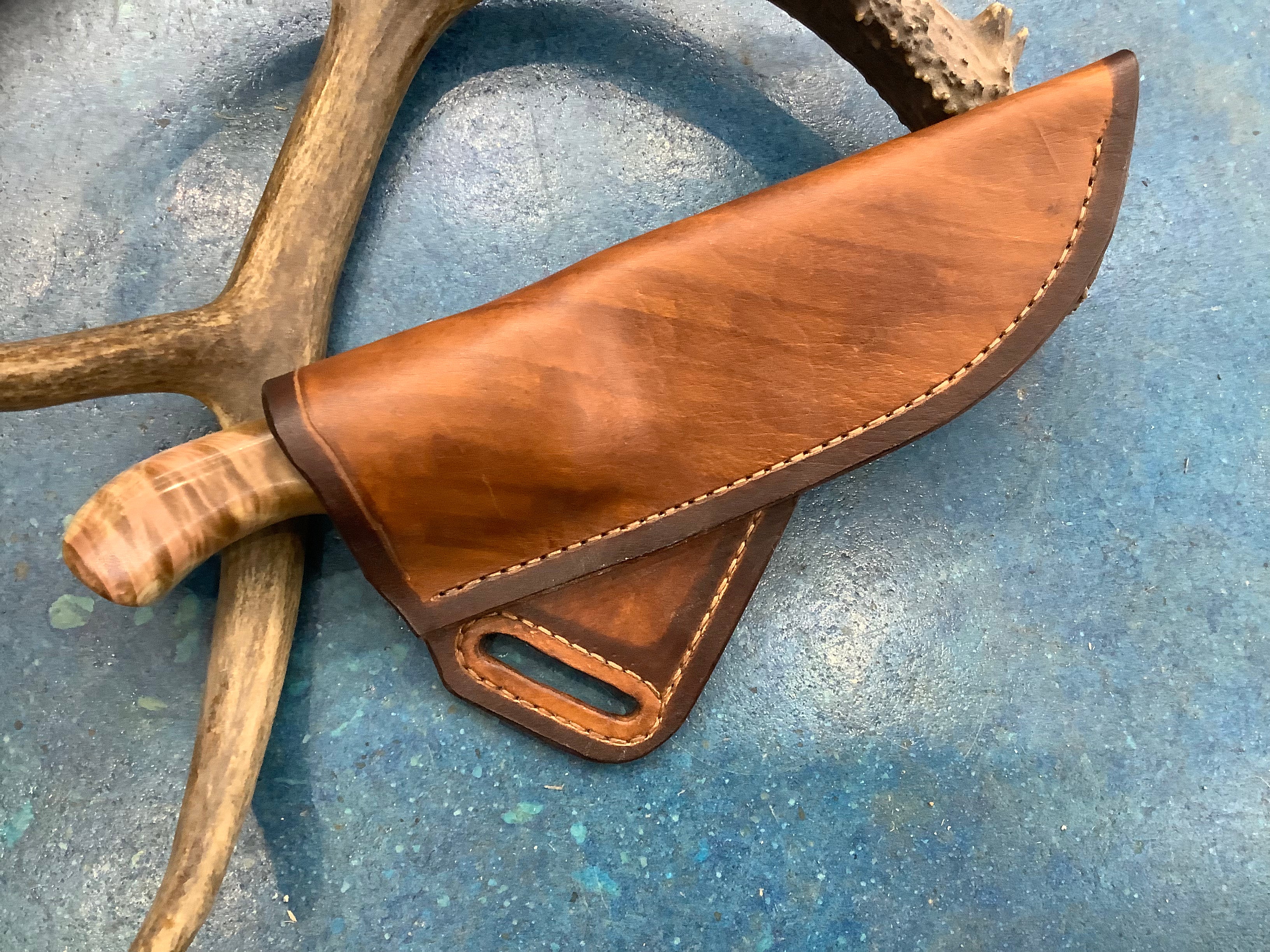 Trailing Point Hunter CPM MagnaCut Highly Chantoyant Mango Handle