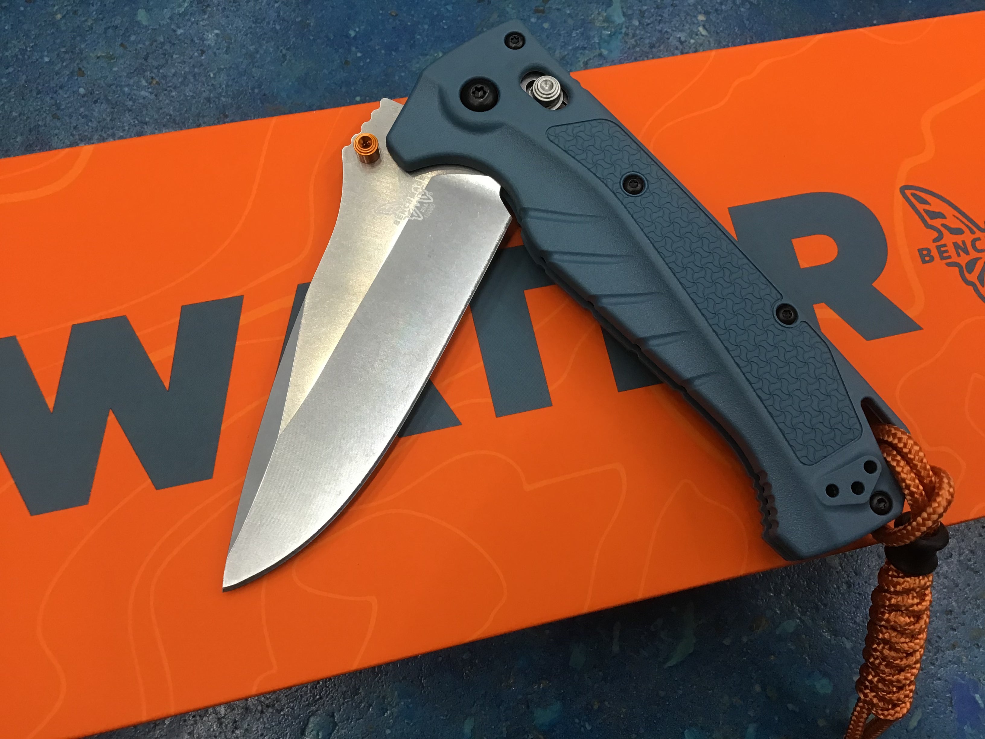 Benchmade Adira CPM MagnaCut Blue Textured Polymer