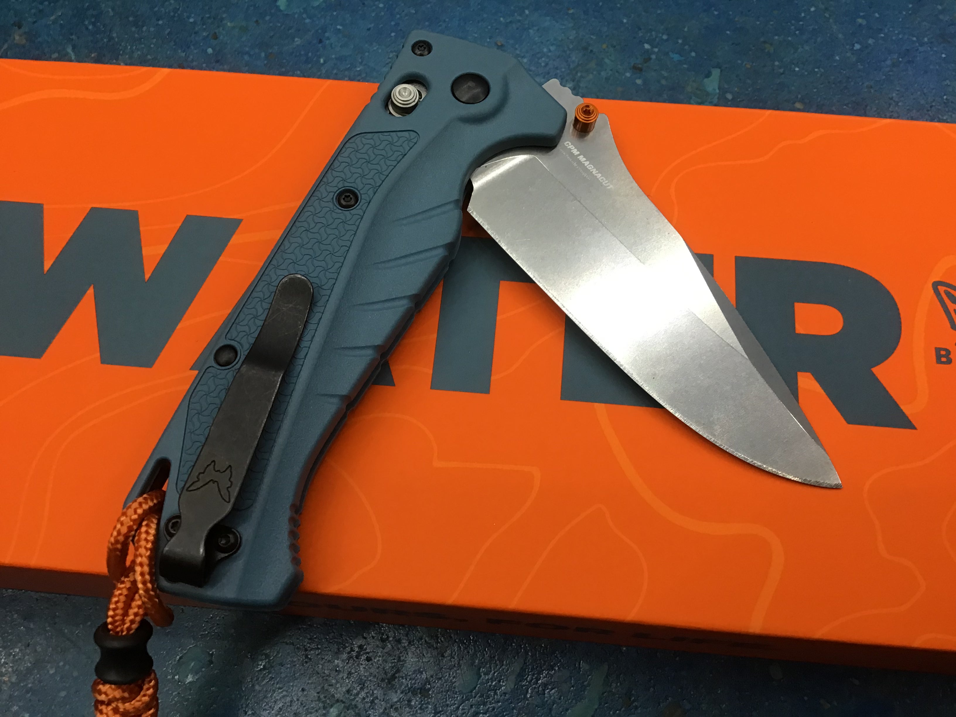 Benchmade Adira CPM MagnaCut Blue Textured Polymer 18060