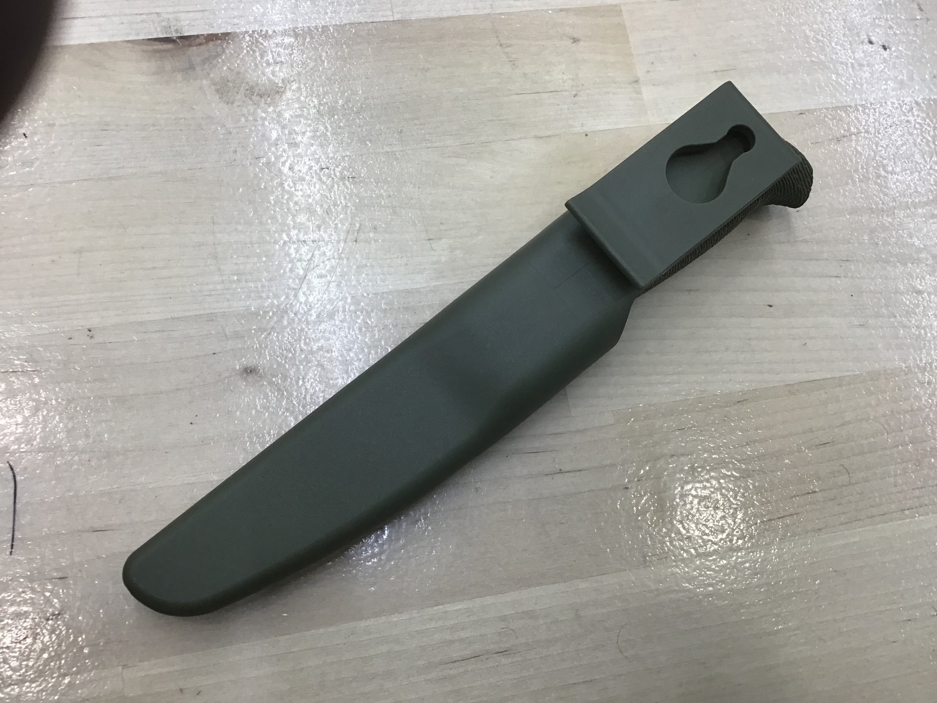 Cuchillo de hoja fija Cold Steel Finn Hawk verde (satinado de 4")