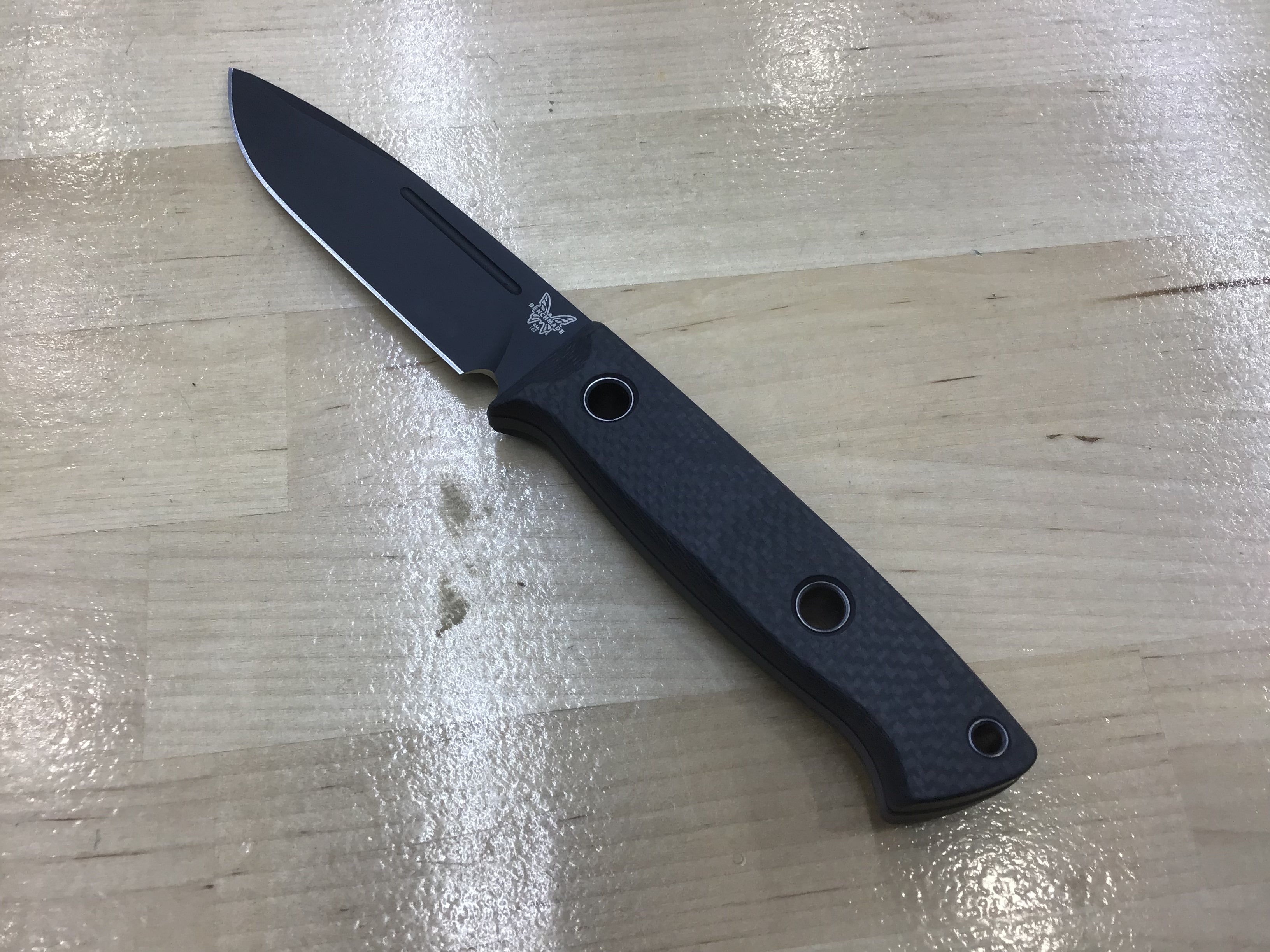 Benchmade Bushcrafter Fibra de carbono y Cruwear 163BK