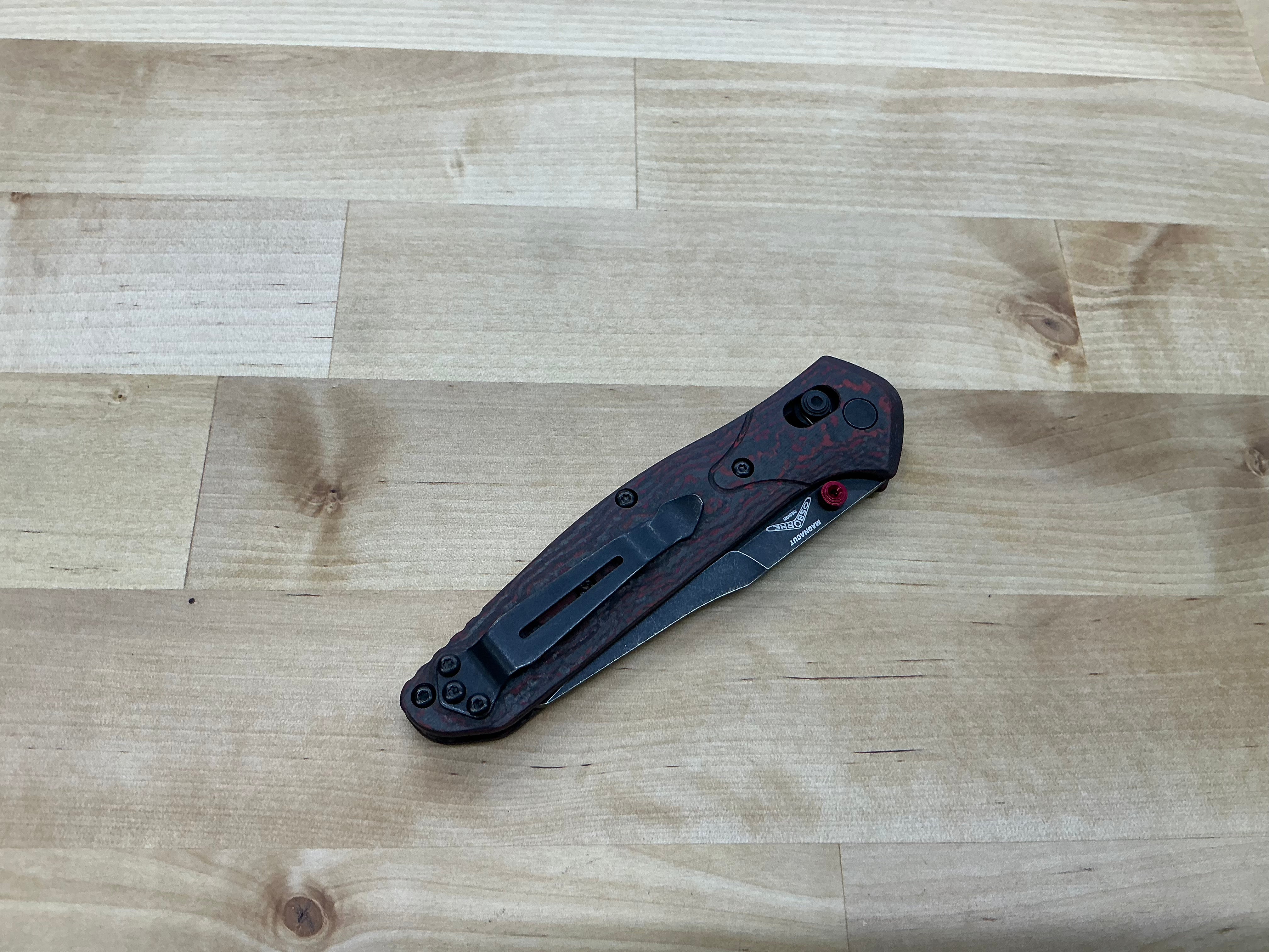 Benchmade Osborne AXIS Lock Knife Lava-flow Fat Carbon