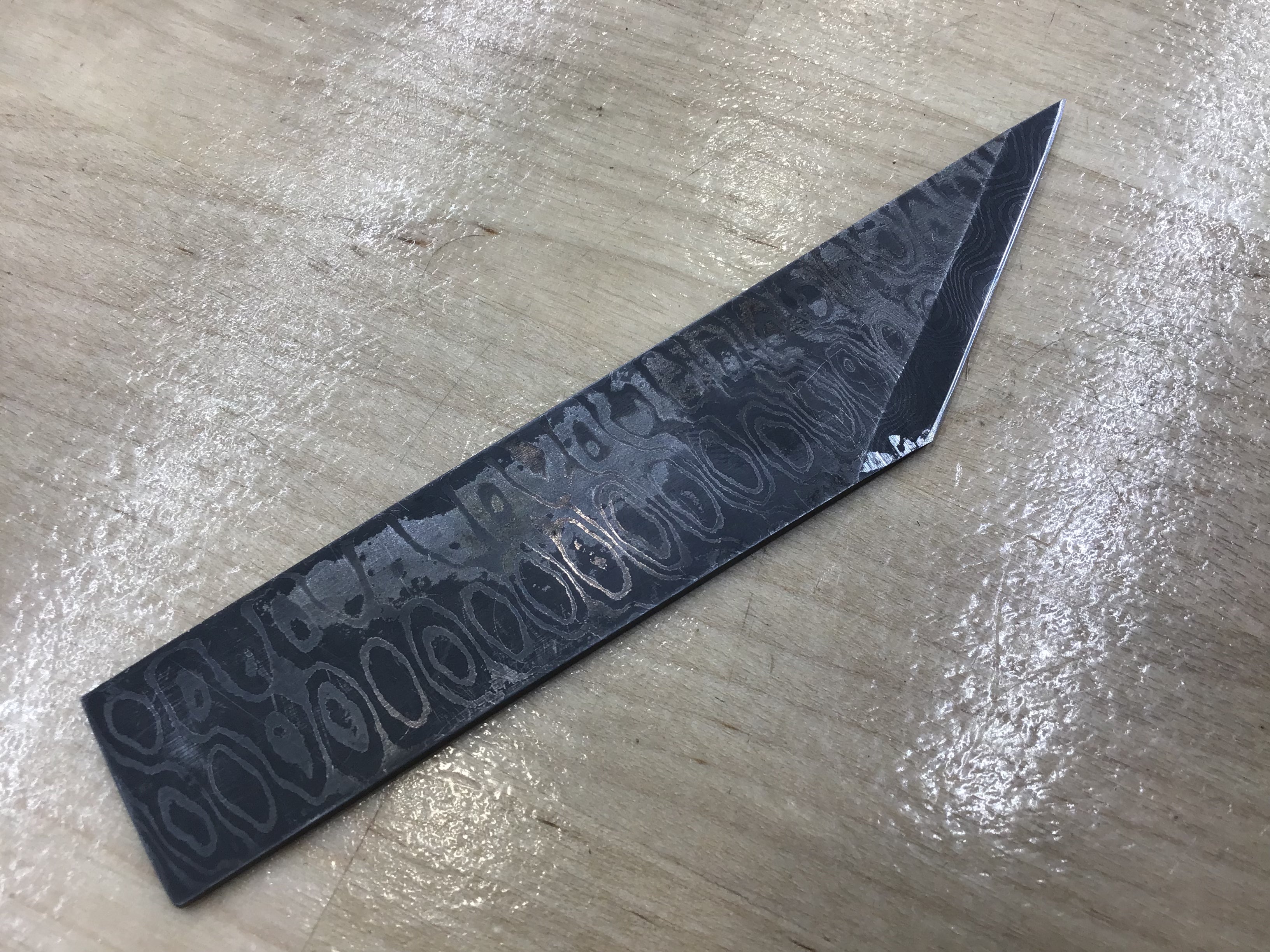 Kiridashi - Ancho Hitachi Blanco #1 San Mai Damasco