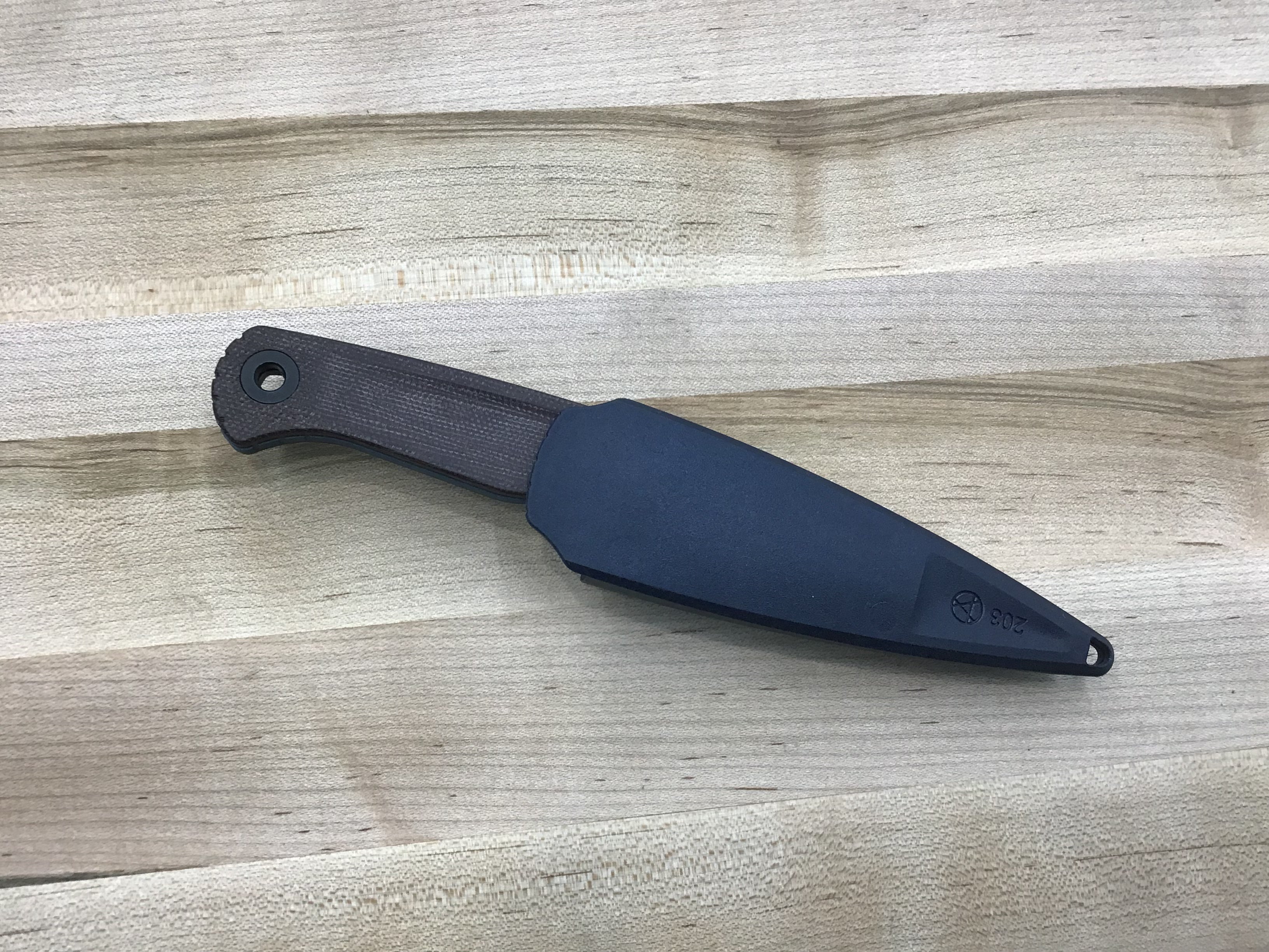 Benchmade Dacian Fixed Blade Knife Brown Canvas Micarta (3.5" Blue)