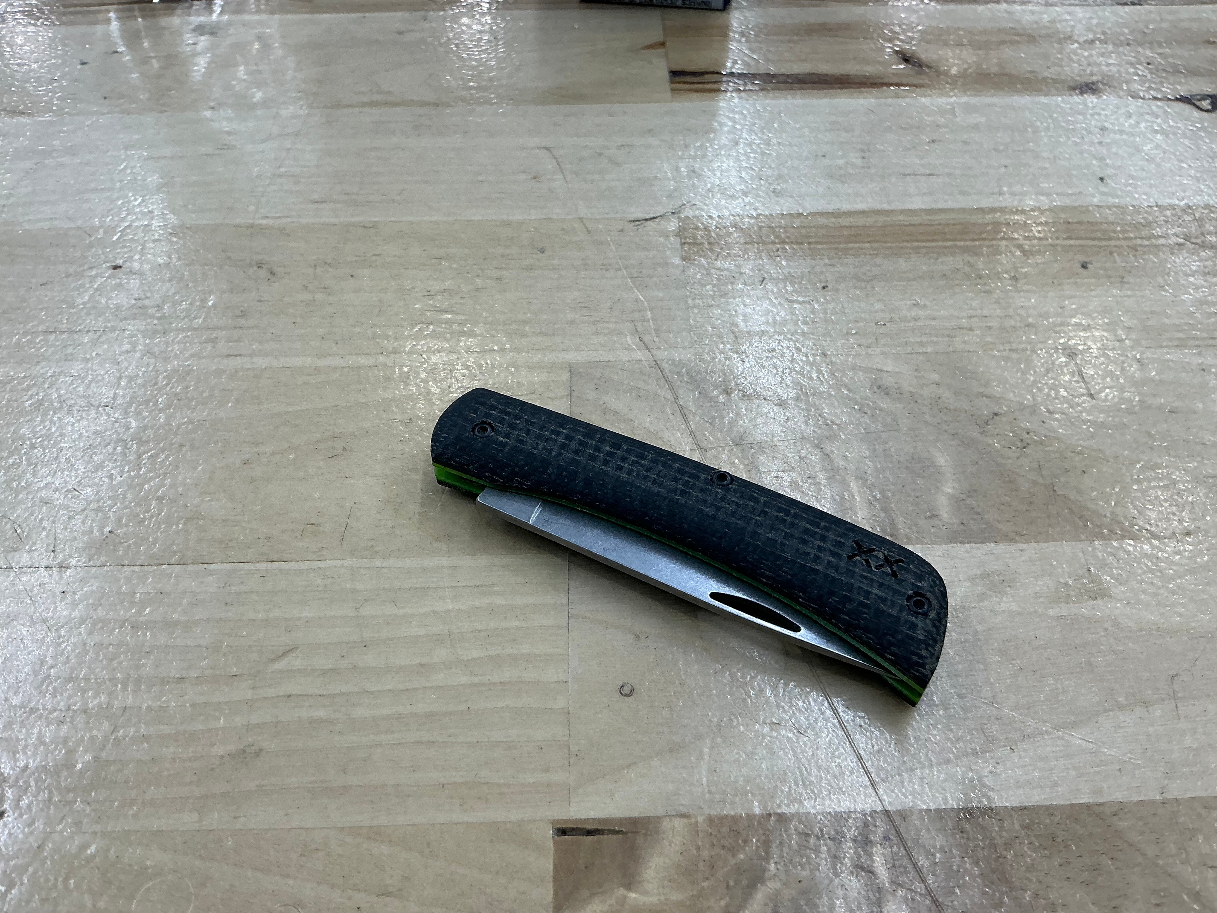 Case Sod Buster Jr Black Burlap laminate/day glow G-10 66382