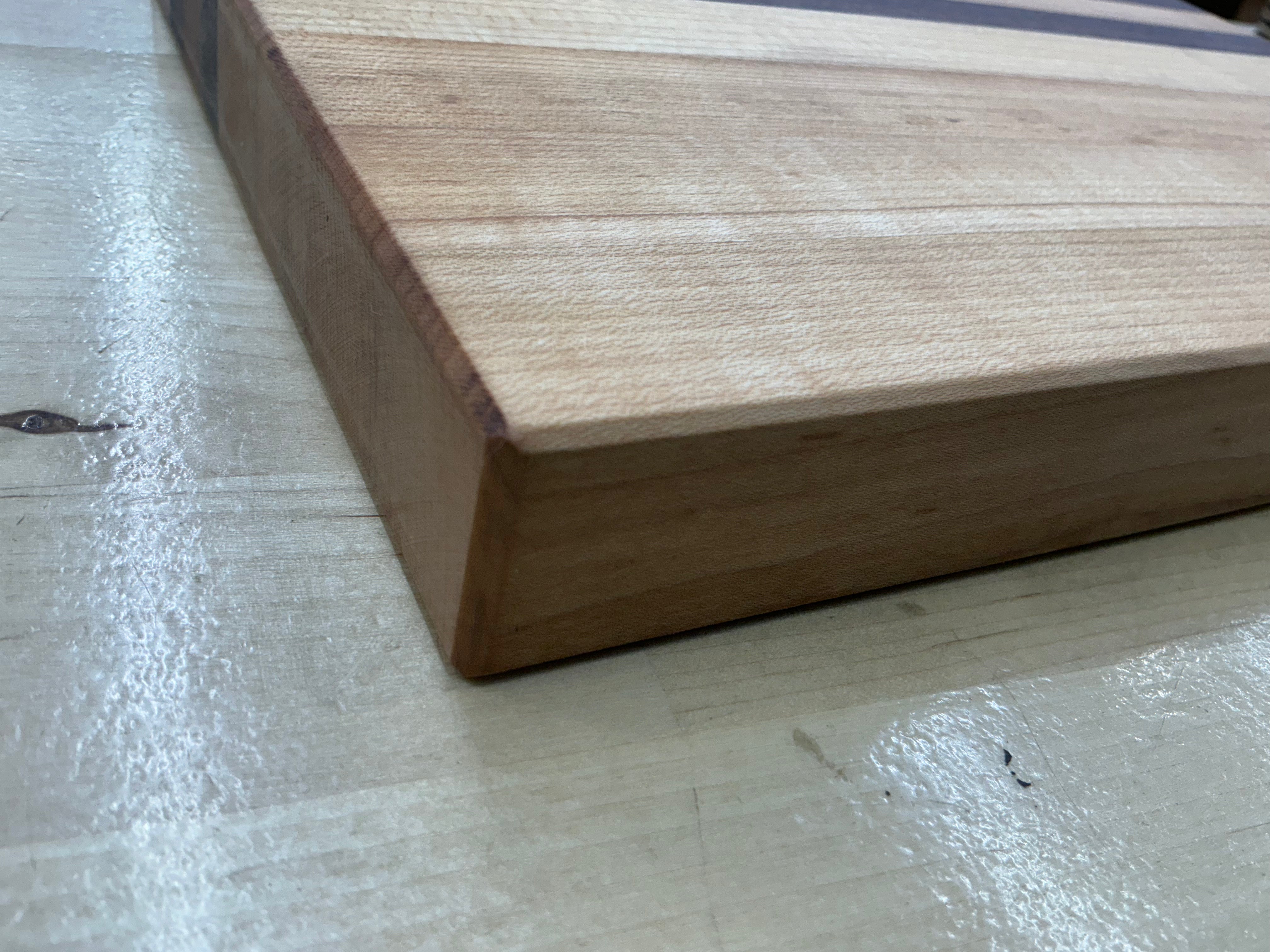 7HMS Maple & Walnut Side Cutting Board
