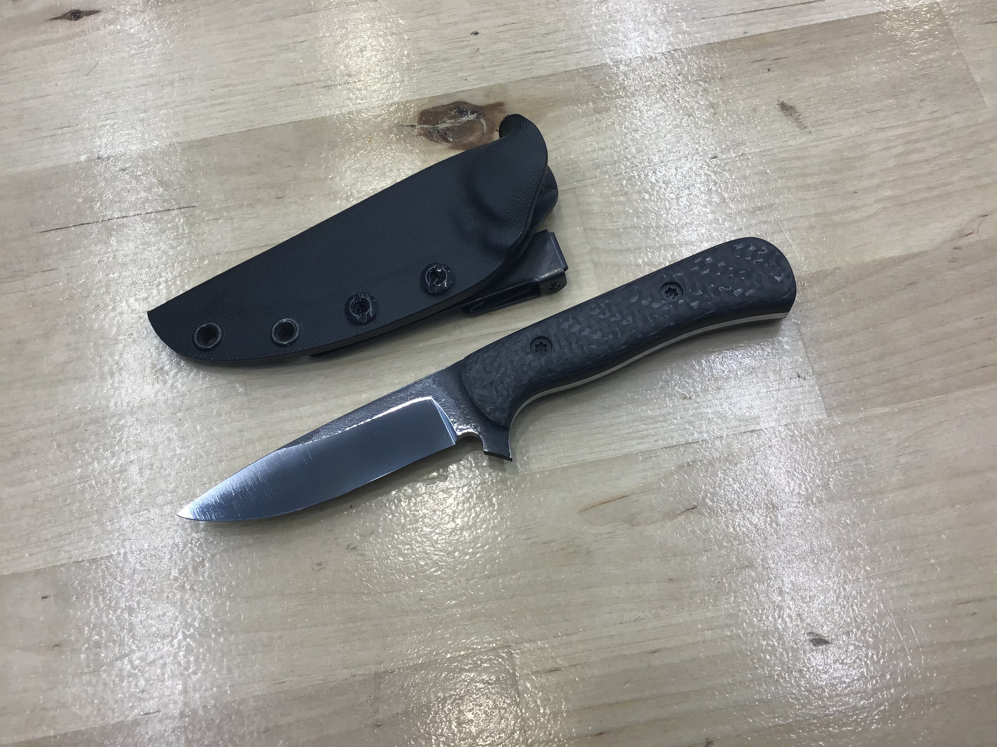 Spear Point EDC in CPM154 - Carbon Fiber Handle - Kydex Sheath