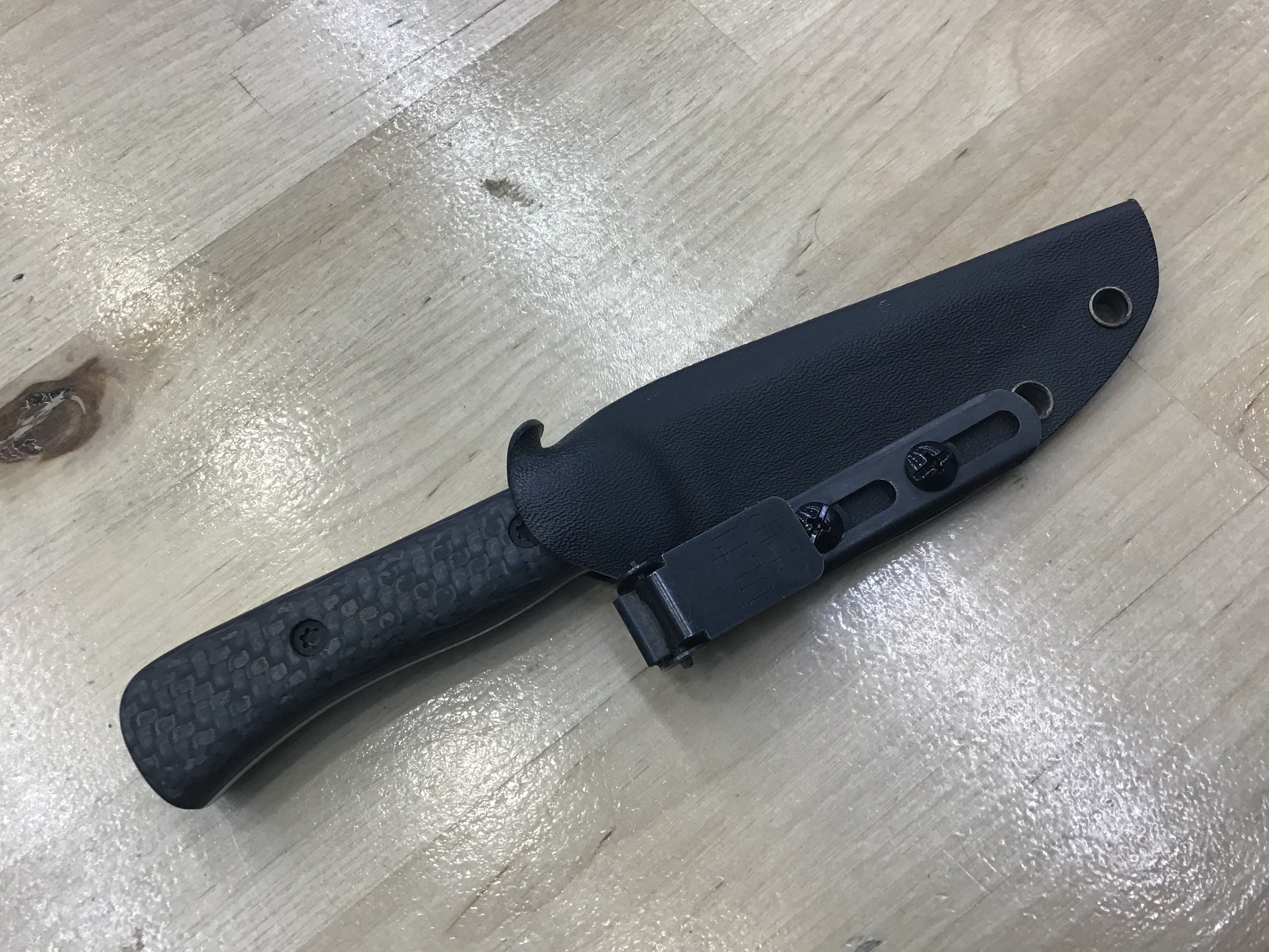 Spear Point EDC in CPM154 - Carbon Fiber Handle - Kydex Sheath