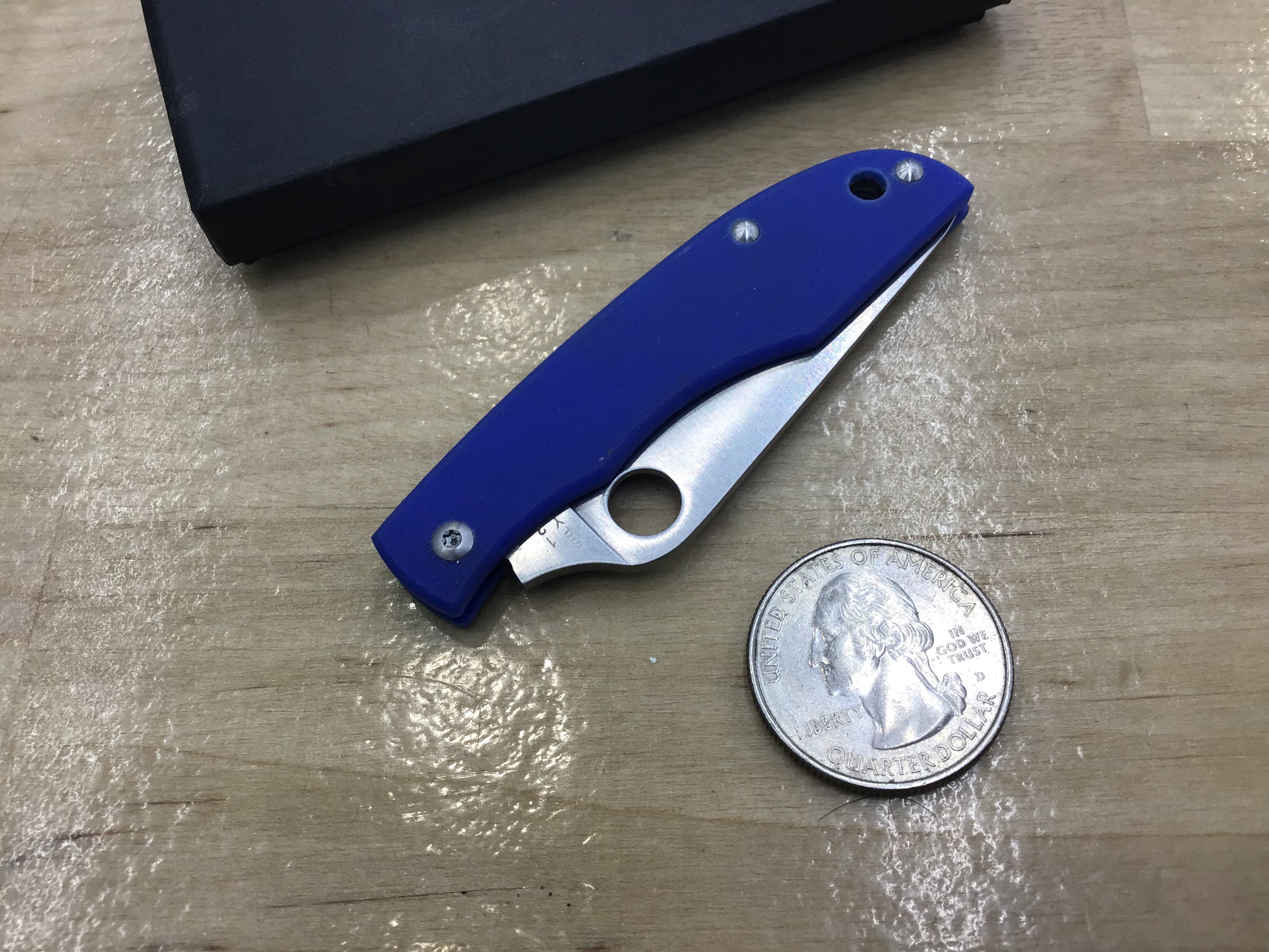 Spyderco Grasshopper Slip Joint Knife Blue G-10 - 12c27 C138GBLP