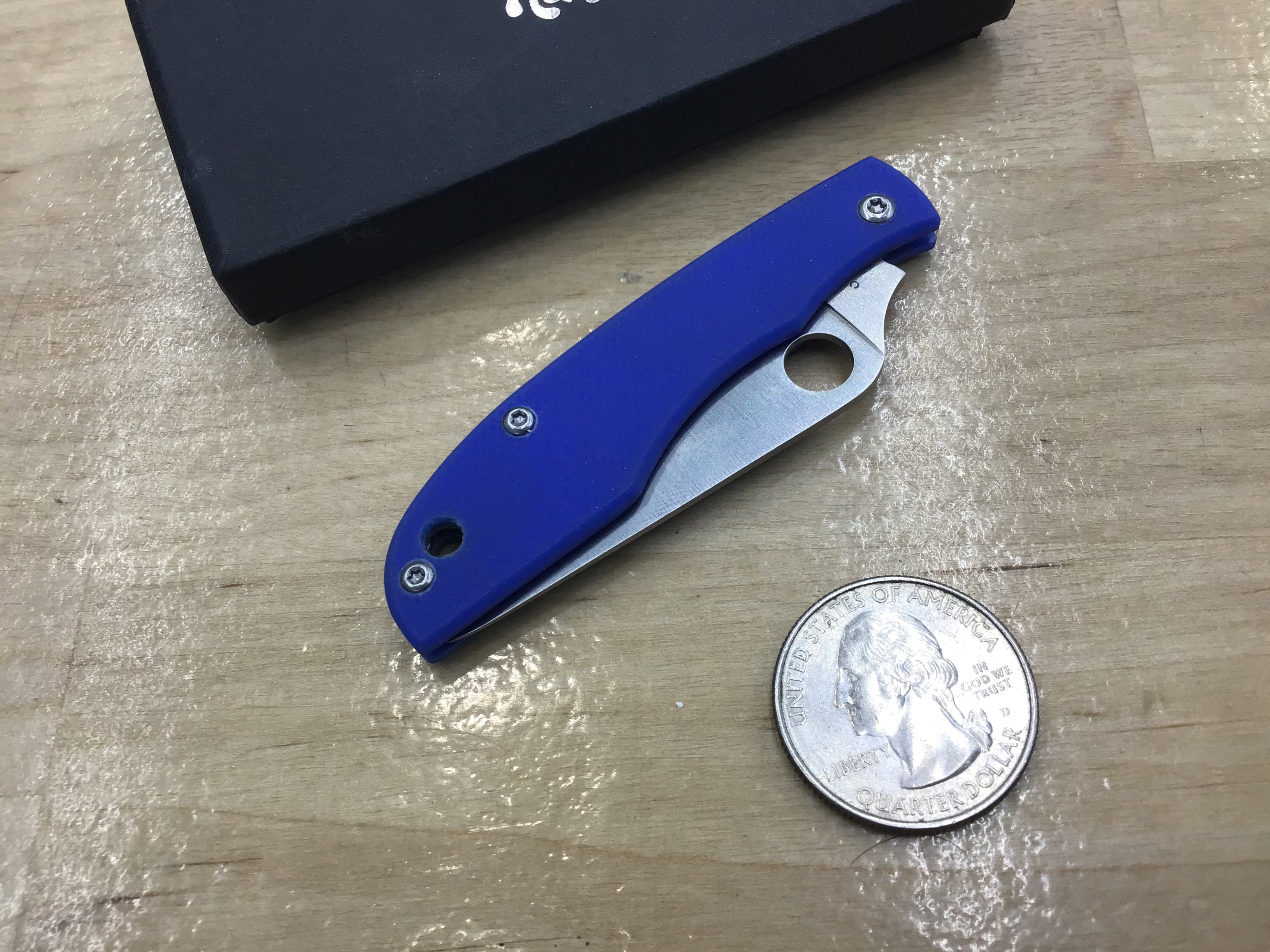 Spyderco Grasshopper Slip Joint Knife Blue G-10 - 12c27 C138GBLP