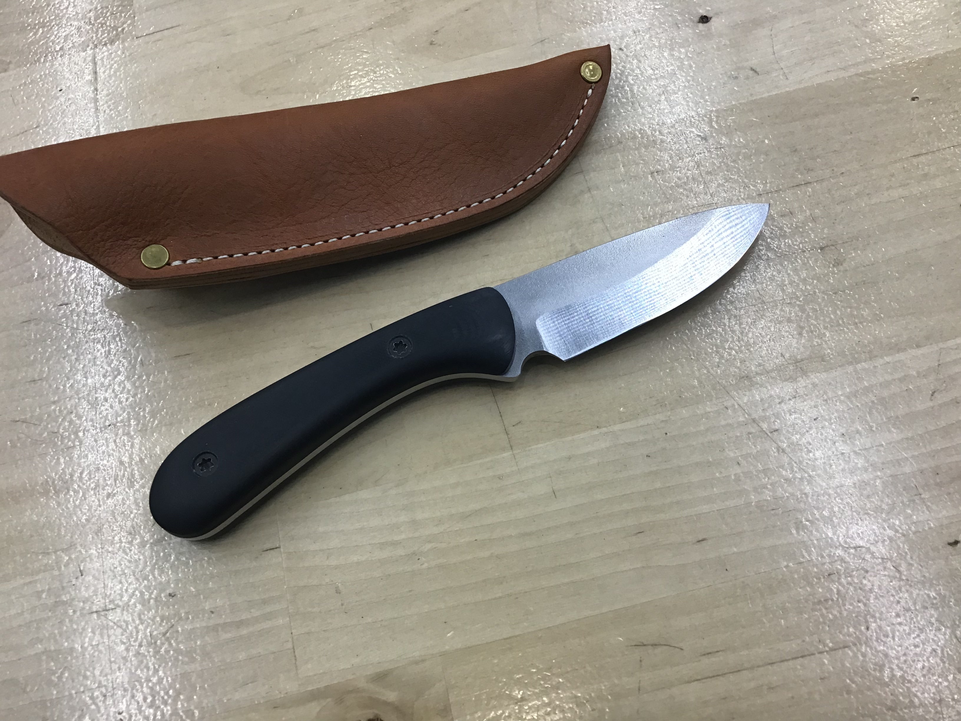 713 Utility Knife in CPM MagnaCut with Black G-10 Handle