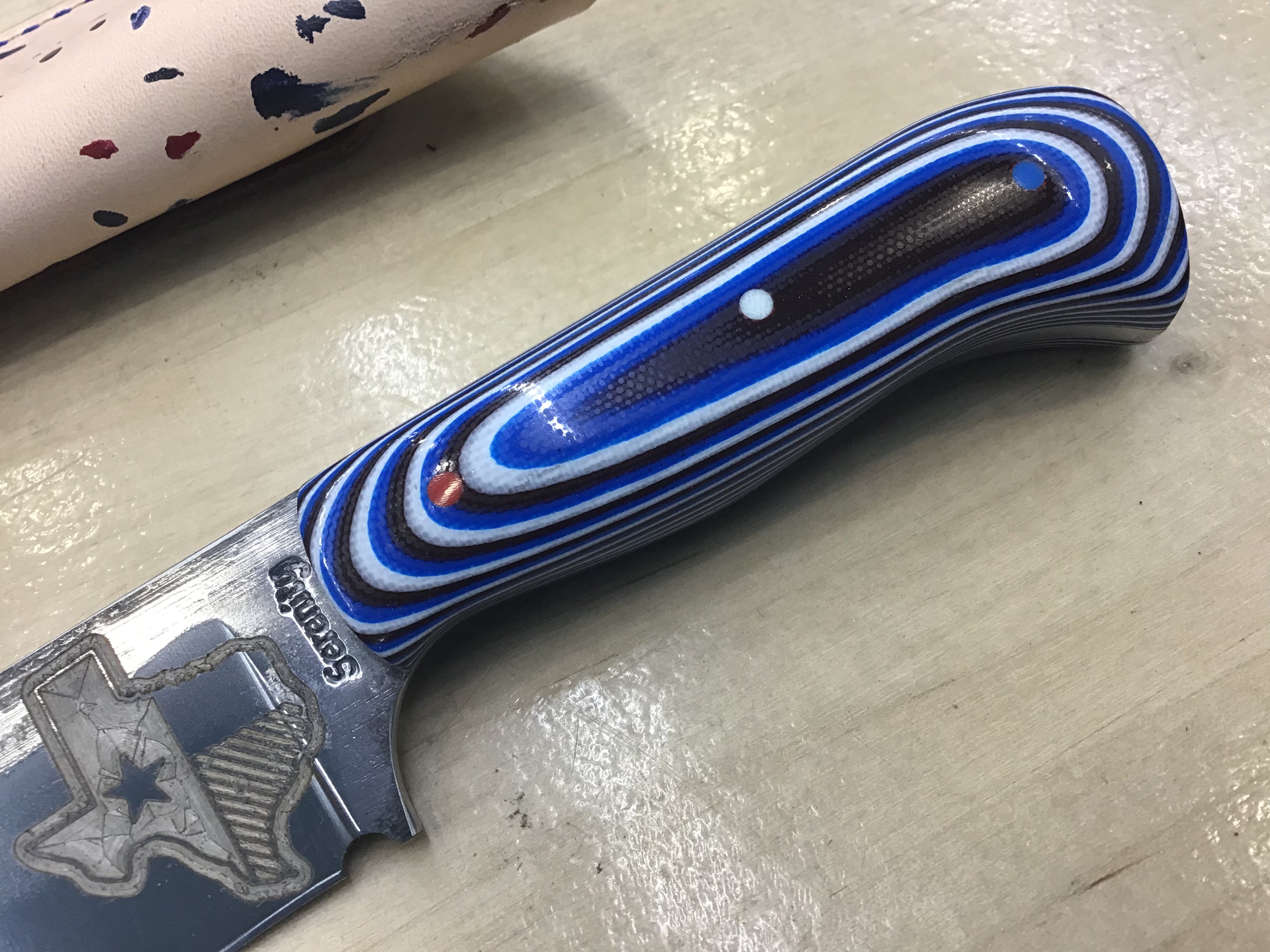 Texas Skinner in CPM154 Red, White & Blue Laminate G-10 Handle