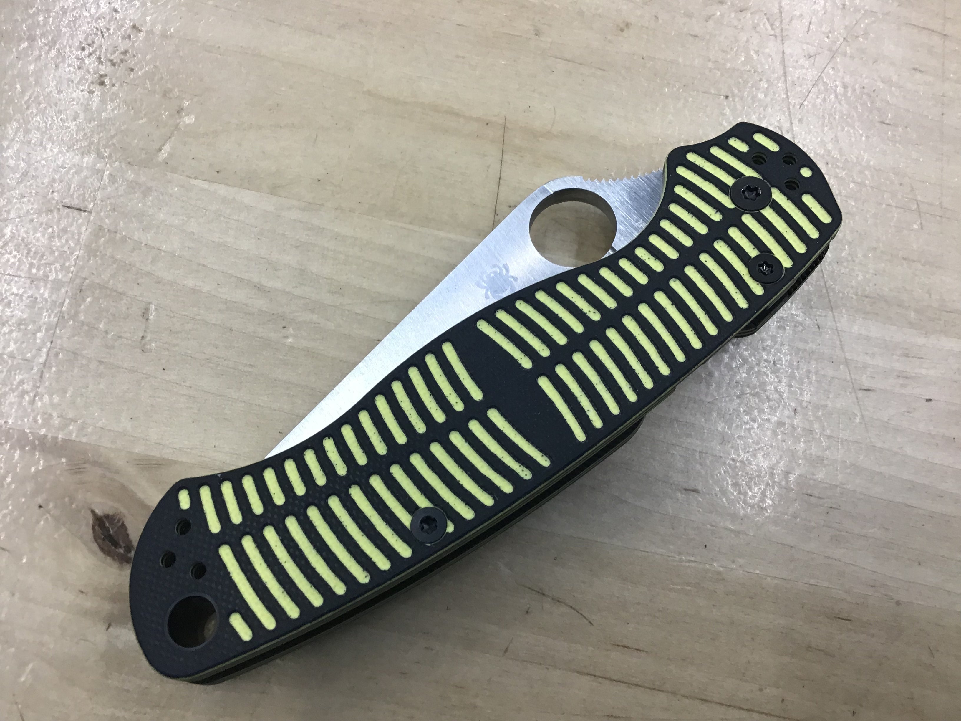 Spyderco Para Military 2 Salt Black & Yellow G-10 C81GBKYLMCP2