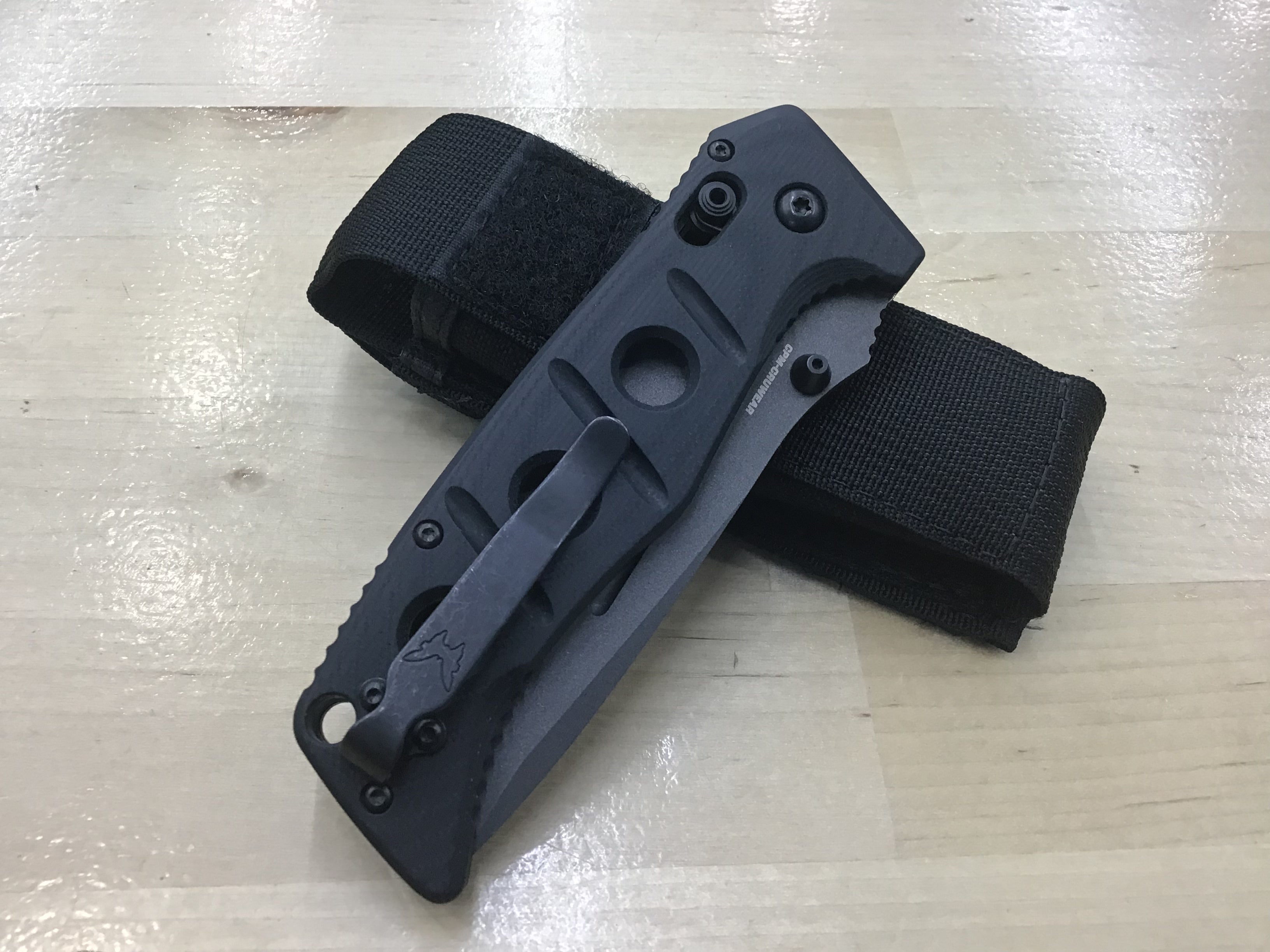 Benchmade Adamas Black G-10 Tungsten Gray with CPM-CruWear Partial Serrated