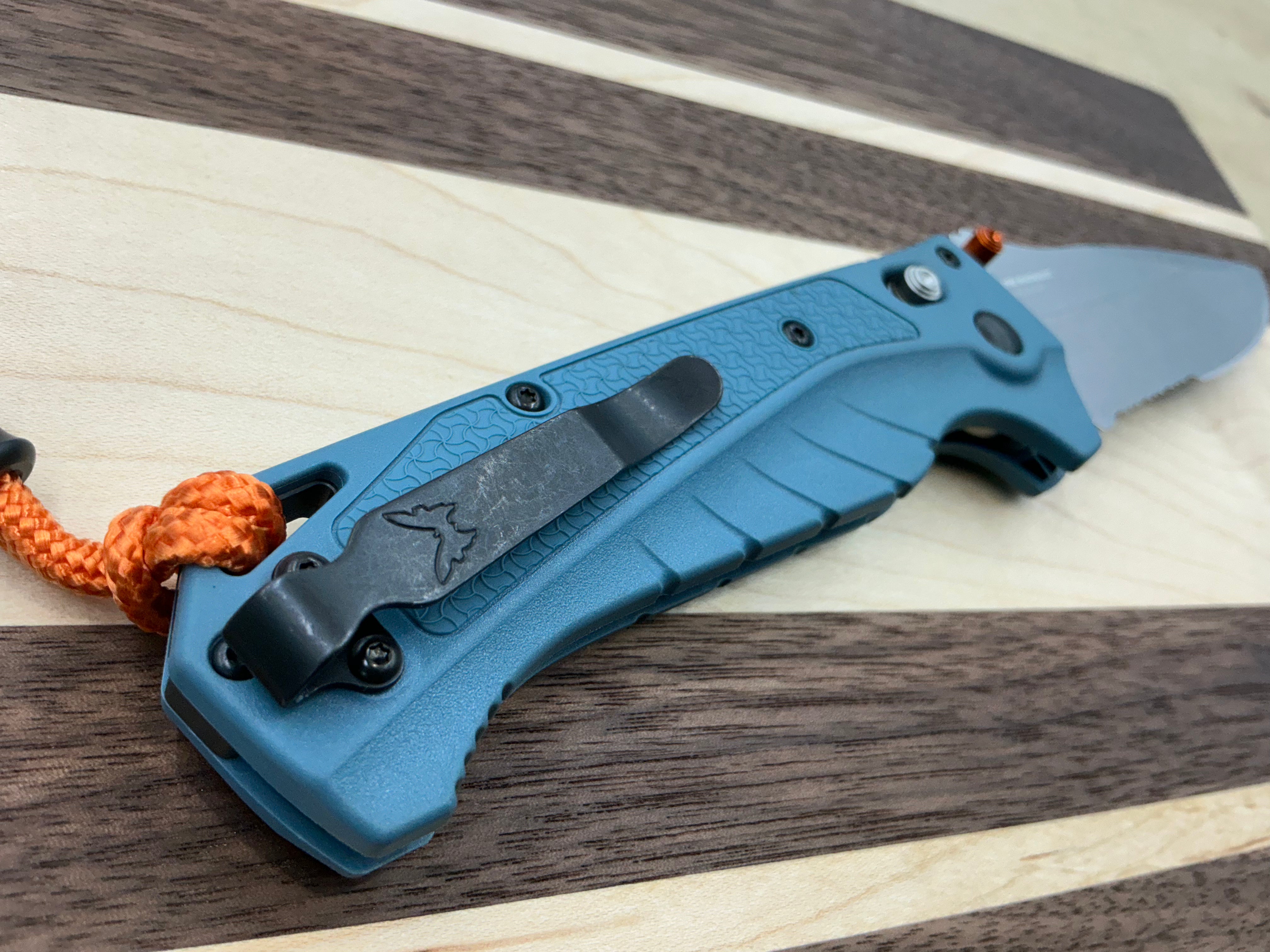 Benchmade Adira AXIS-Lock MagnaCut Knife Depth Blue Grivory (3.9" SW Serr)