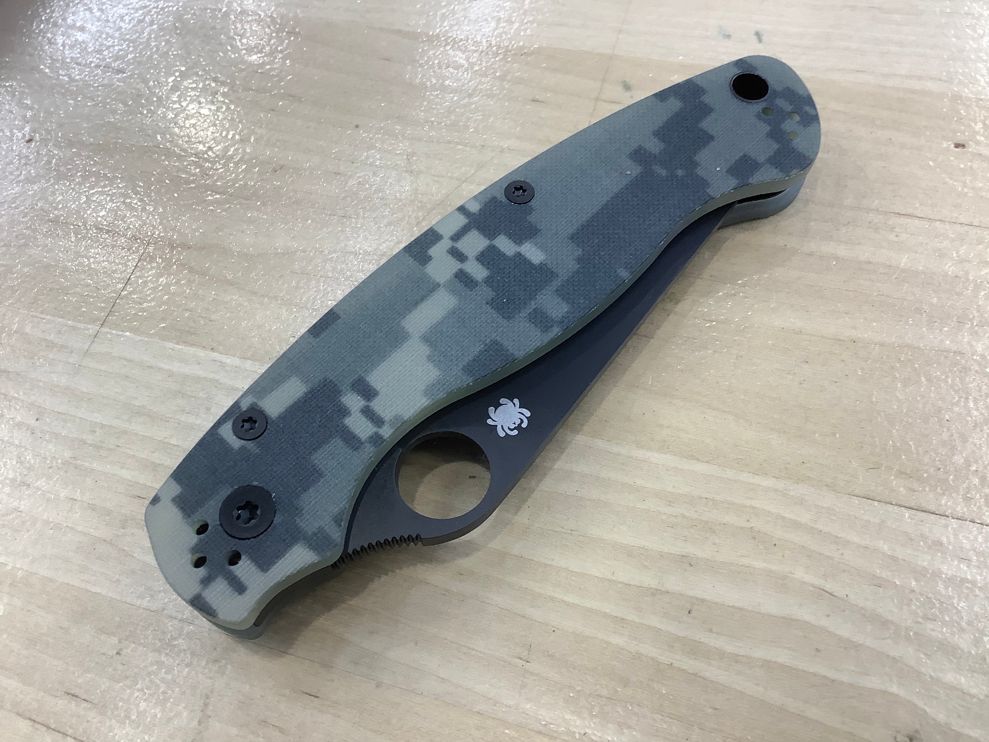 Military 2 Compression Lock Camo G-10 Black CPM-S30V C36GPCMOBK2