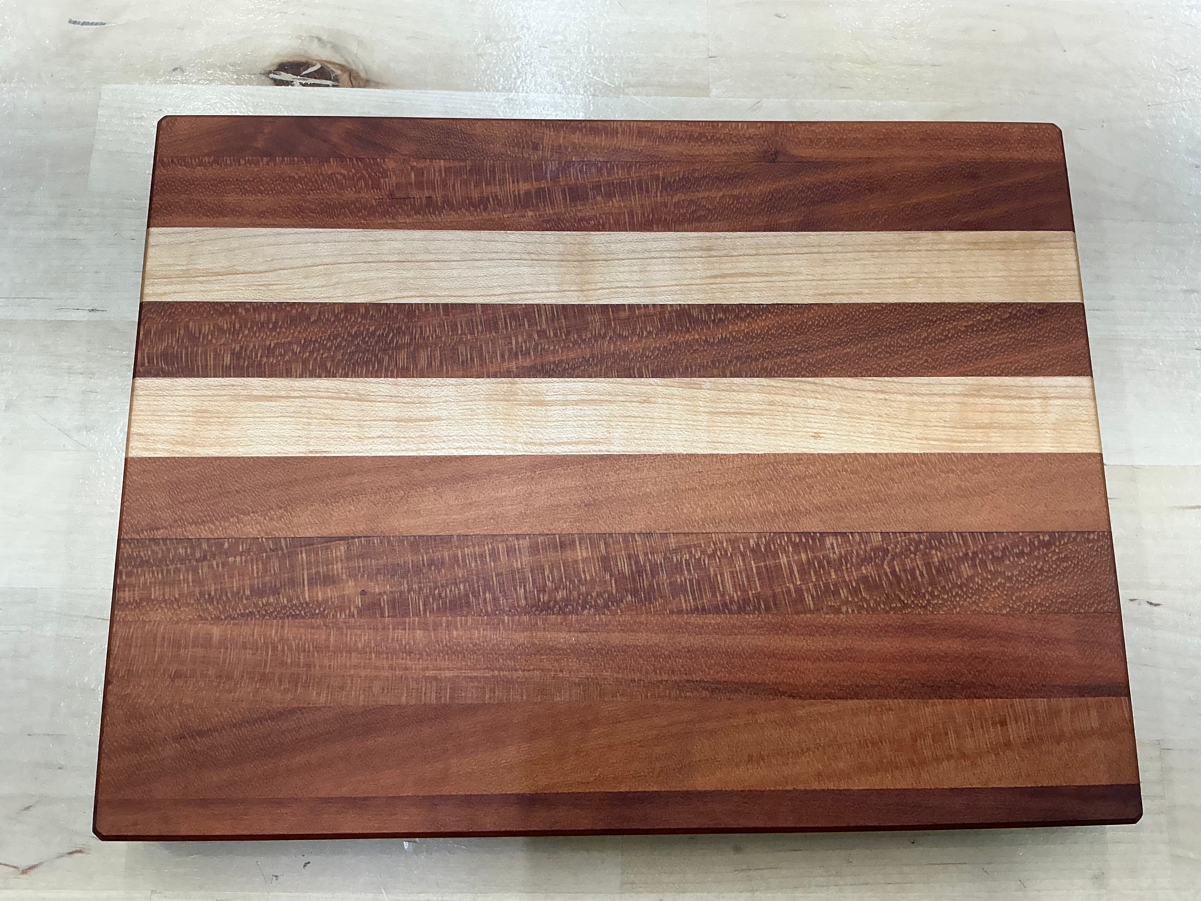 8CMS Cherry & Maple Side Grain Cutting Board