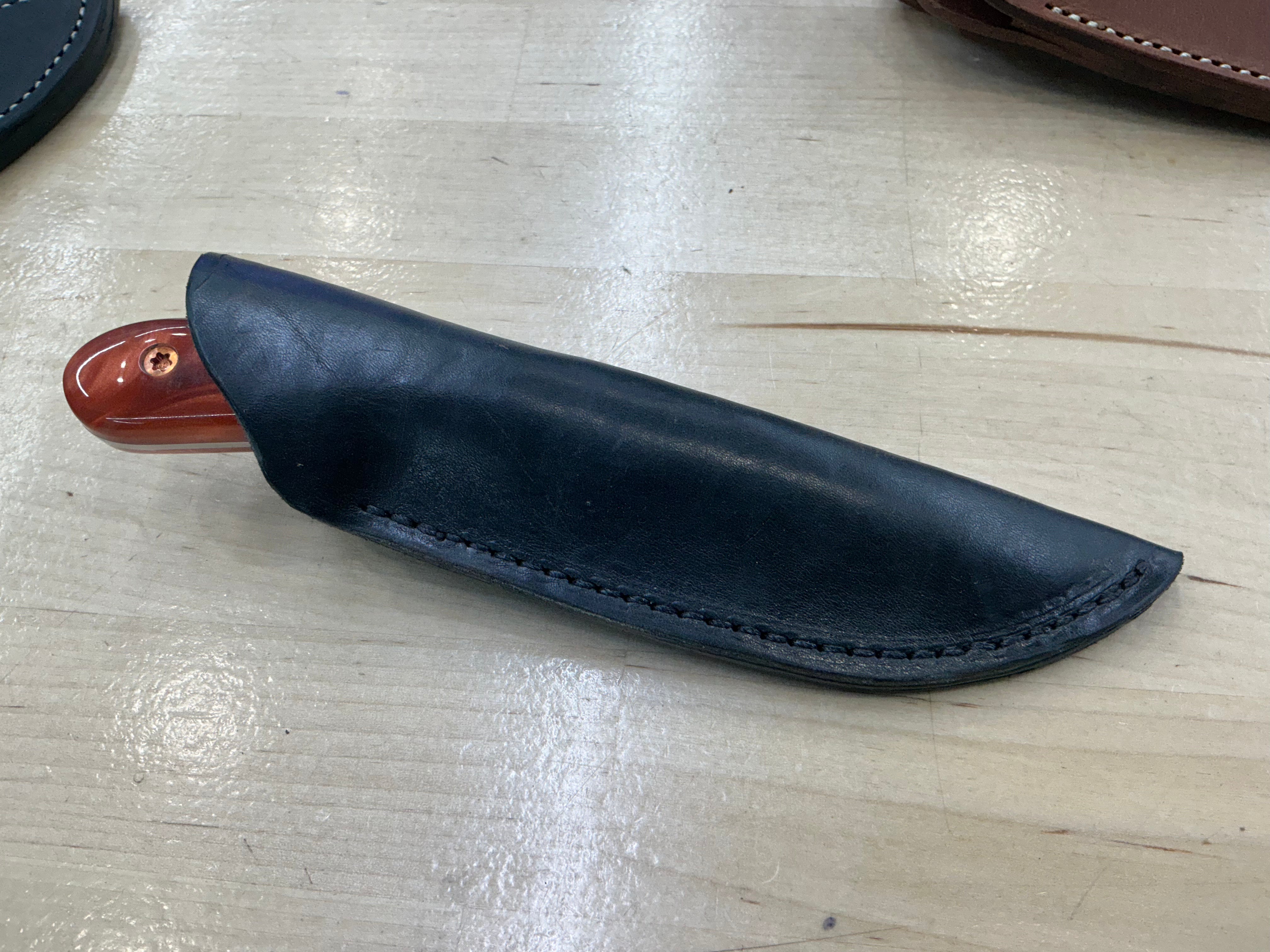 713 Utility Knife - CPM154 with Pink & White Resin Handle