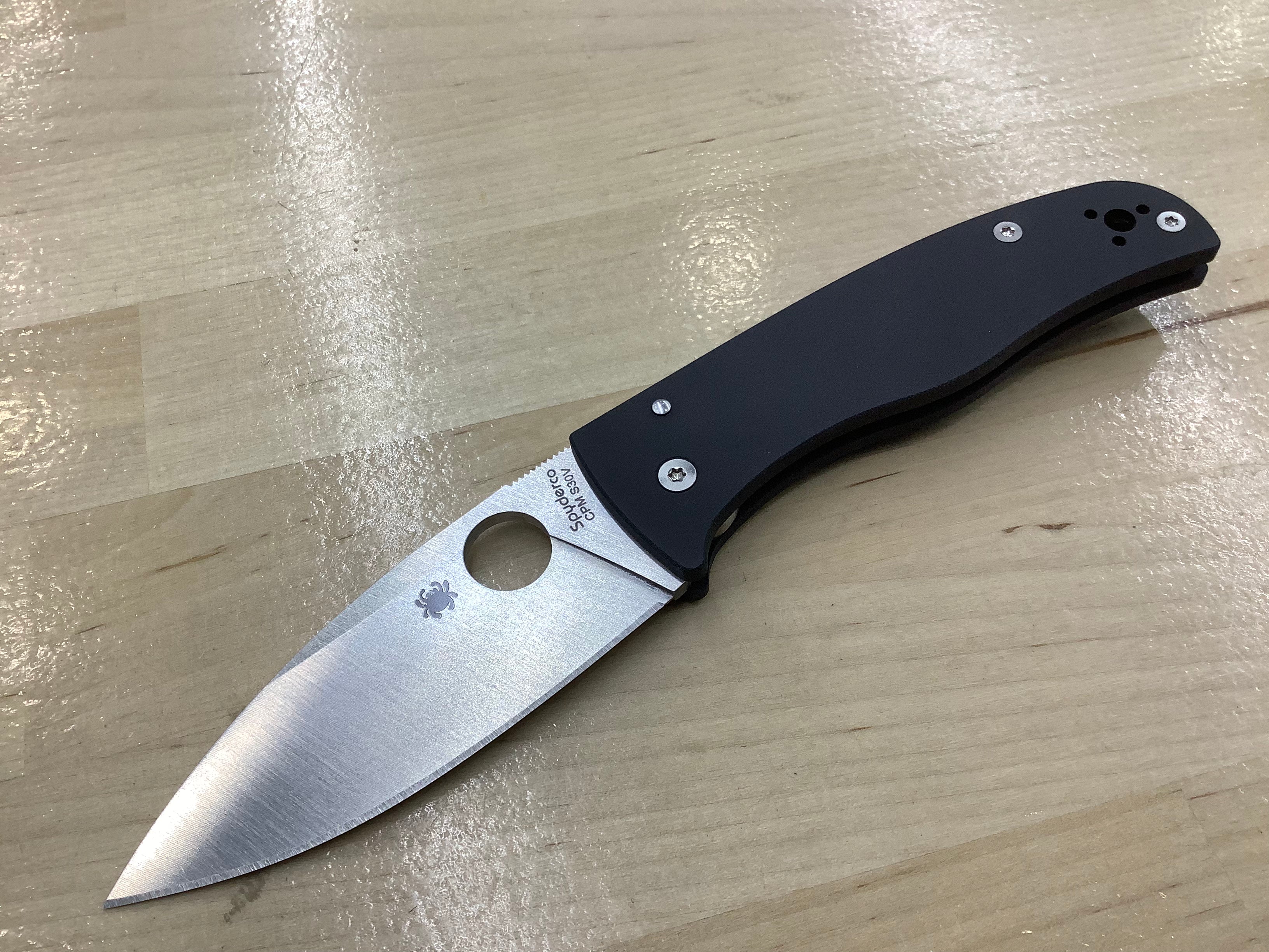 Spyderco Bodacious - CPM S30V - G-10 noir lisse - C263GP