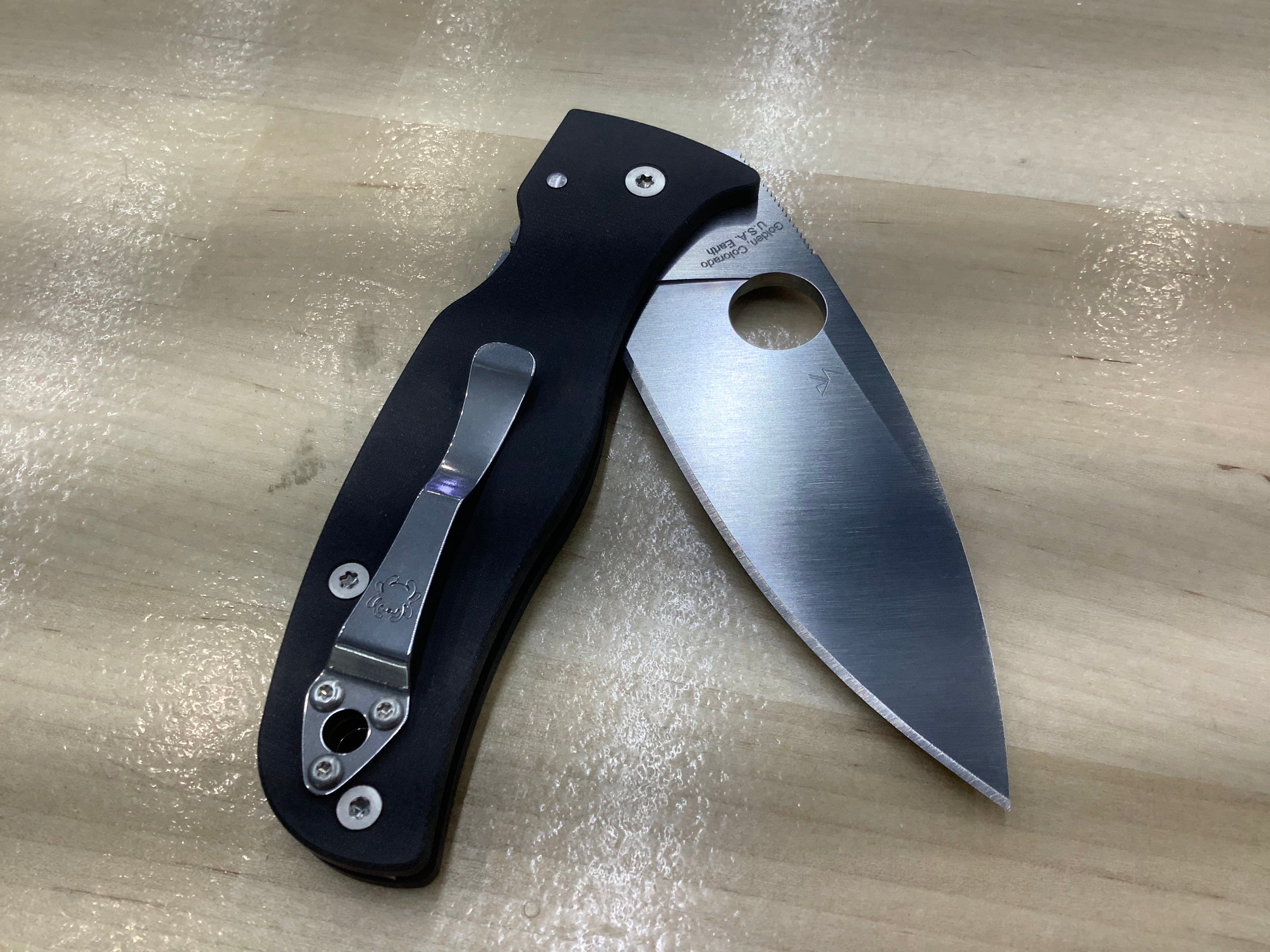 Spyderco Bodacious - CPM S30V - Smooth Black G-10 - C263GP