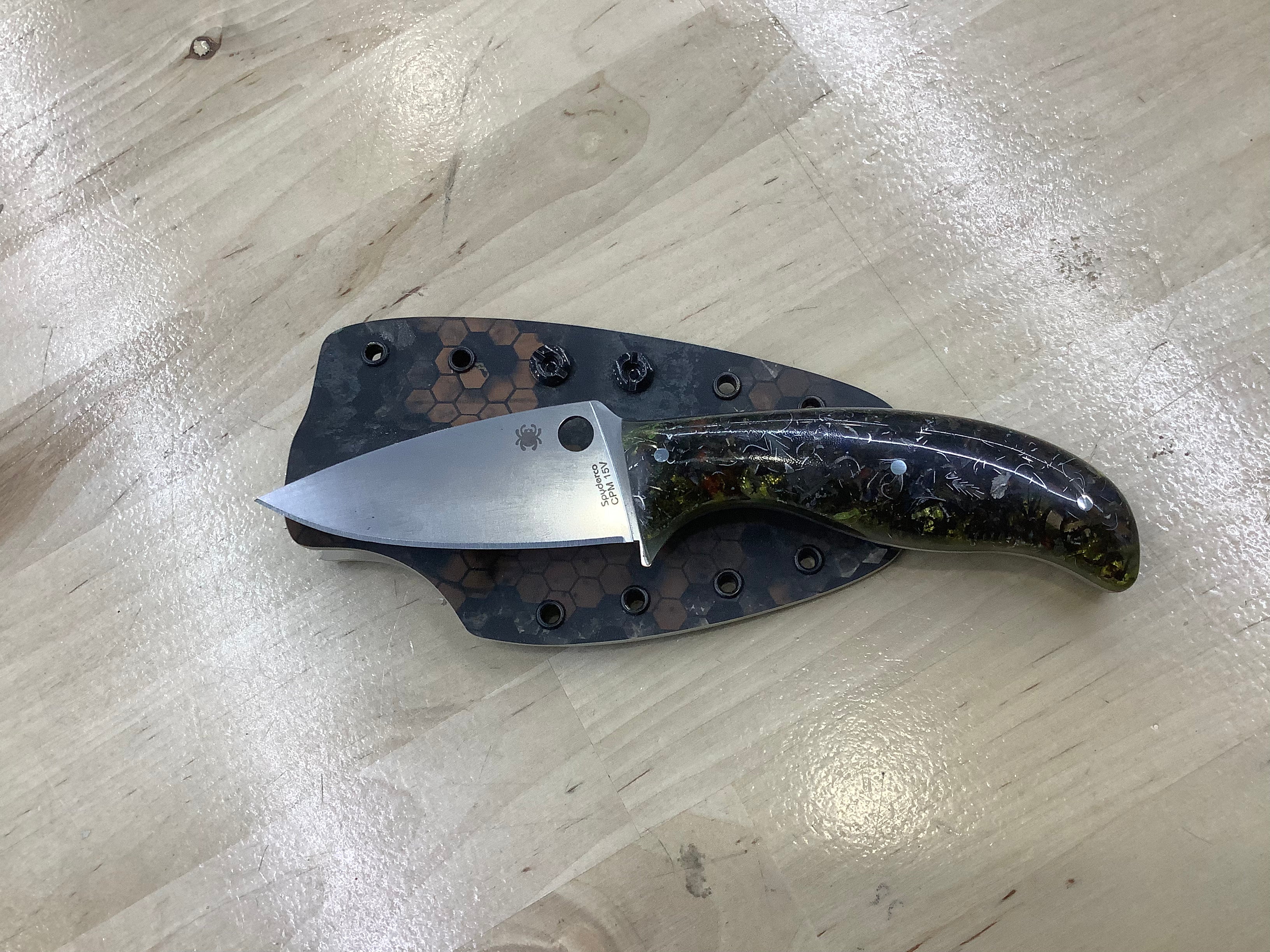 Equipo de mulas personalizadas Spyderco de 15 V