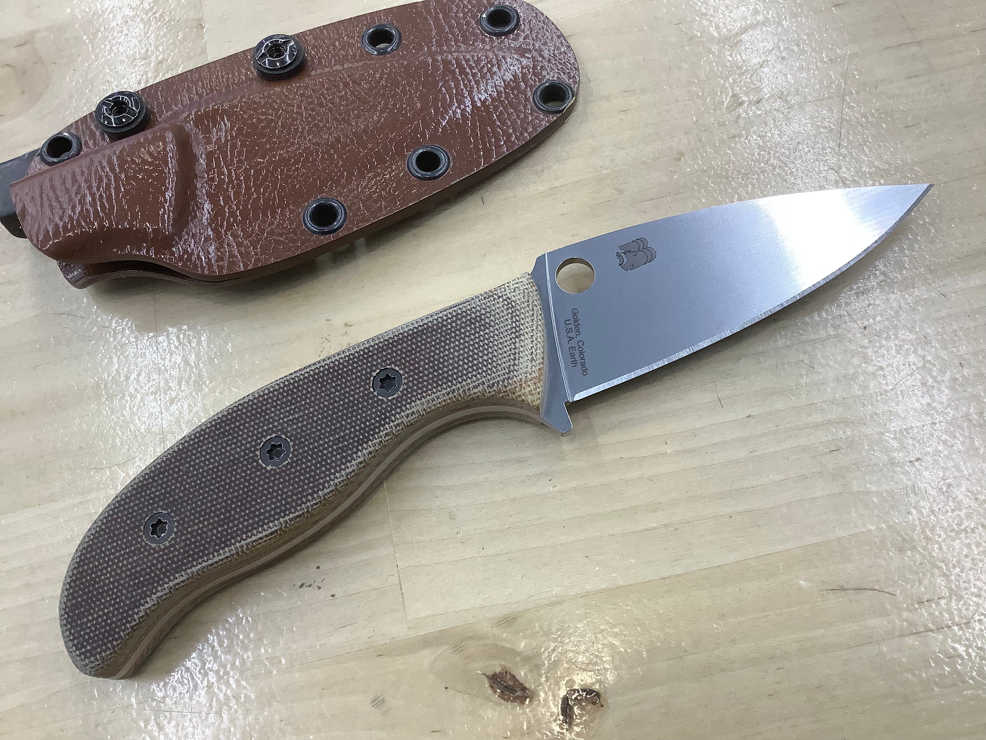 Casque Spyderco Custom Mule Team CPM 15v Micarta