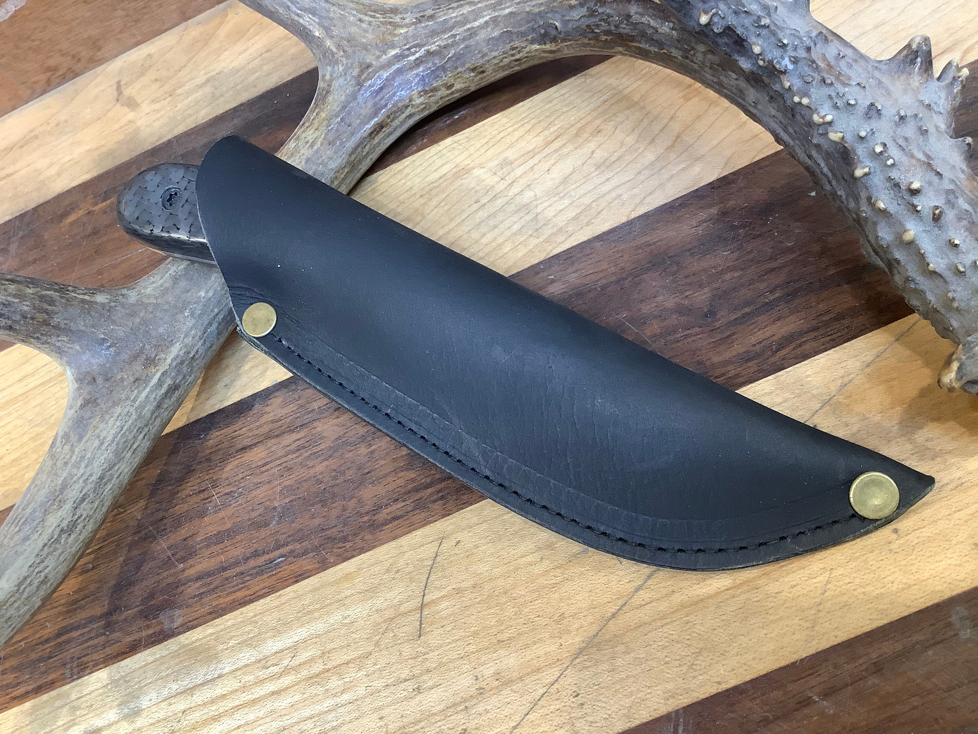 713 Utility Knife in CPM MagnaCut with Carbon Fiber Handle