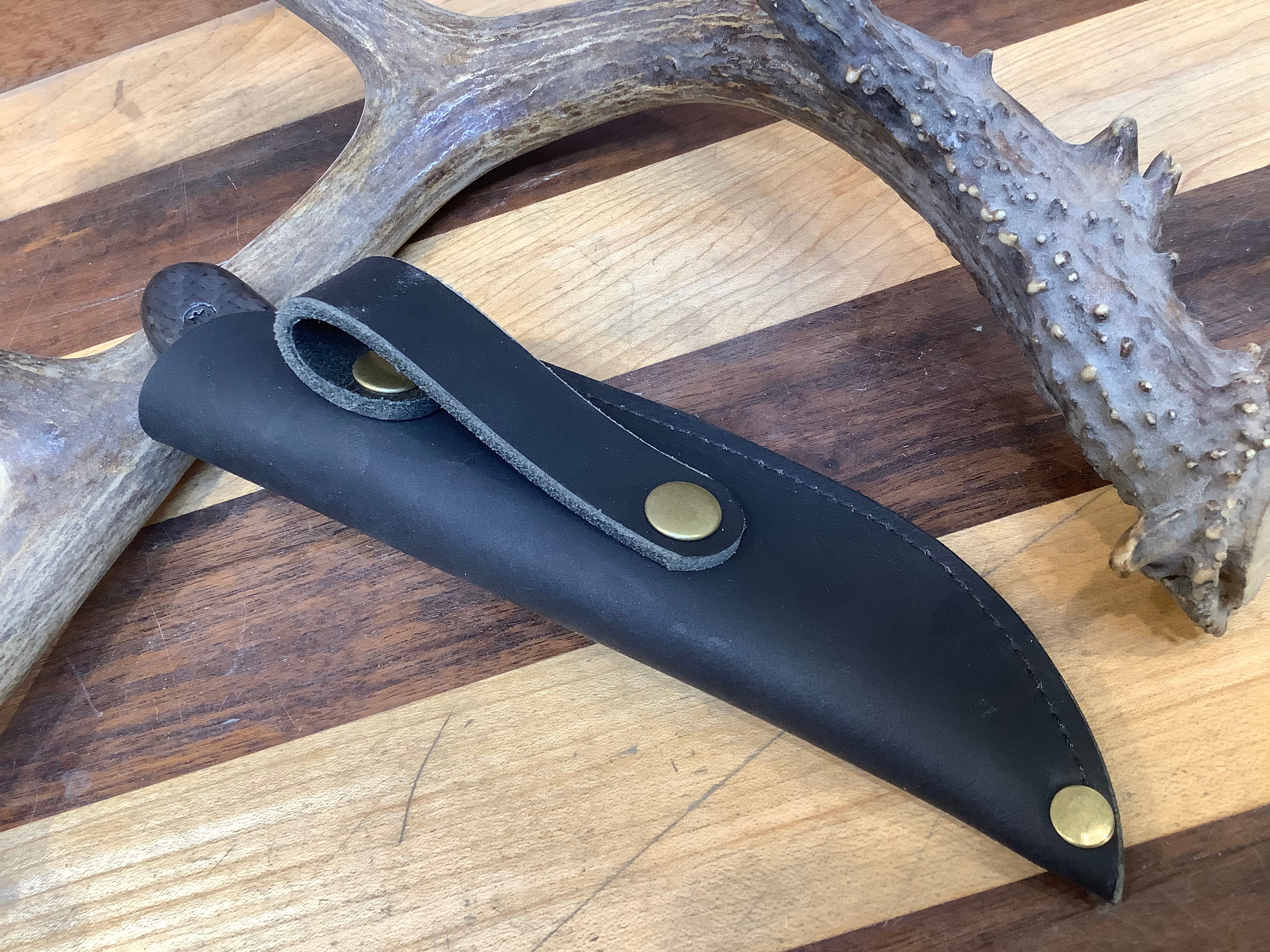 713 Utility Knife in CPM MagnaCut with Carbon Fiber Handle