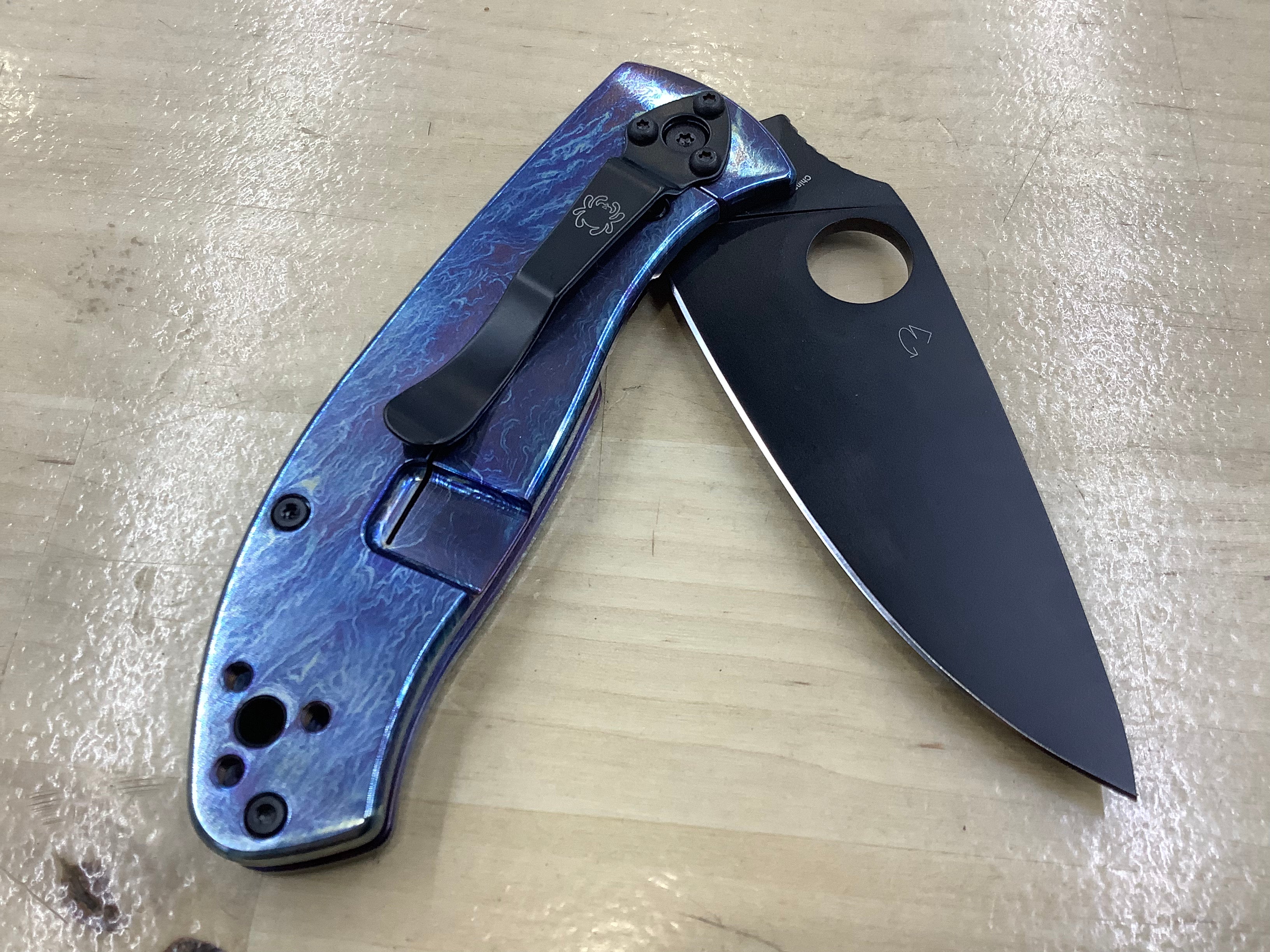 Spyderco Tenacious Titanium Dissary - Black D2 Blade - C122TIBLBKD2P