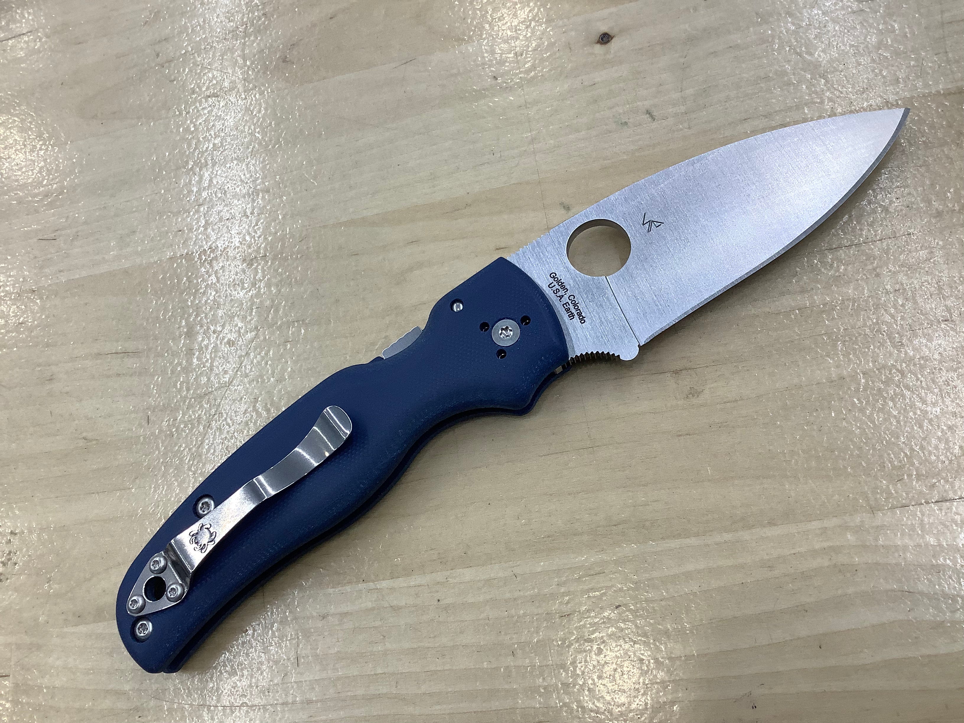 Spyderco Shaman Cobalt - CPM SPY 27 steel and Blue G-10