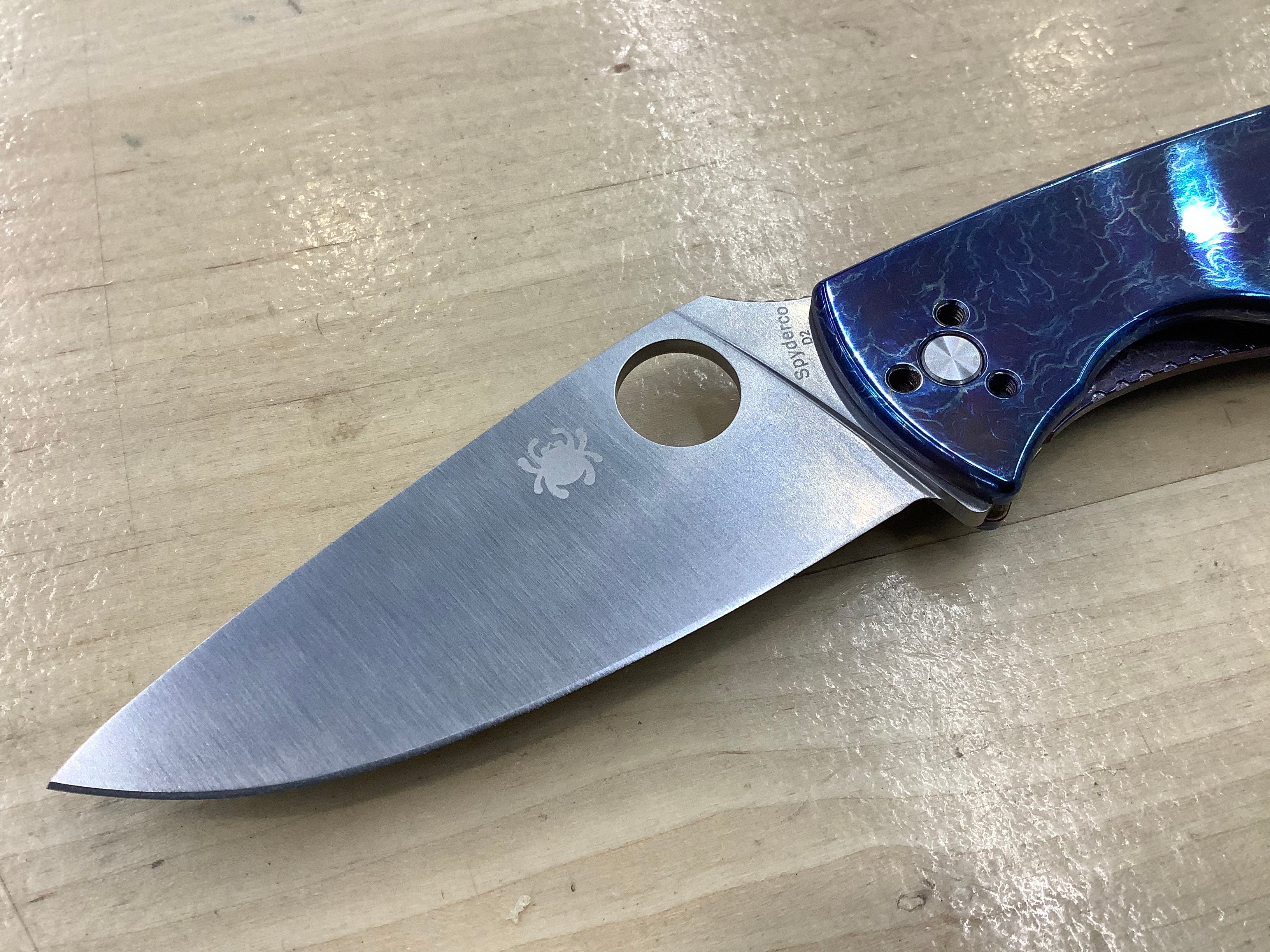 Spyderco Tenacious Titanium Dissary - Satin D2 Blade - C122TIBLD2P