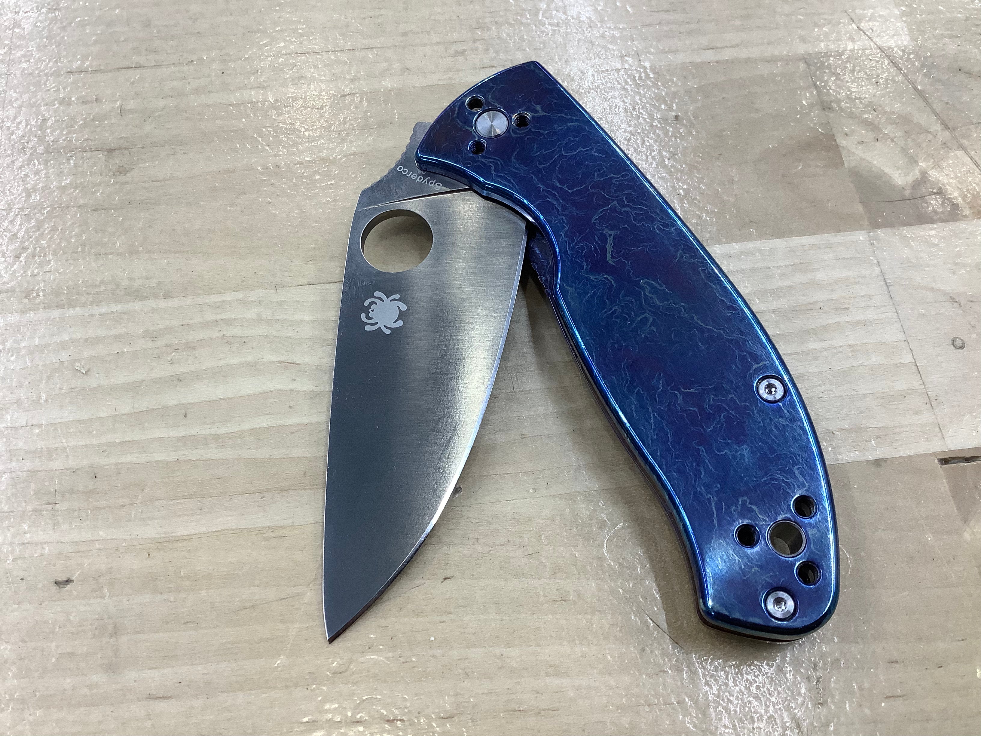 Spyderco Tenacious Titanium Dissary - Satin D2 Blade - C122TIBLD2P