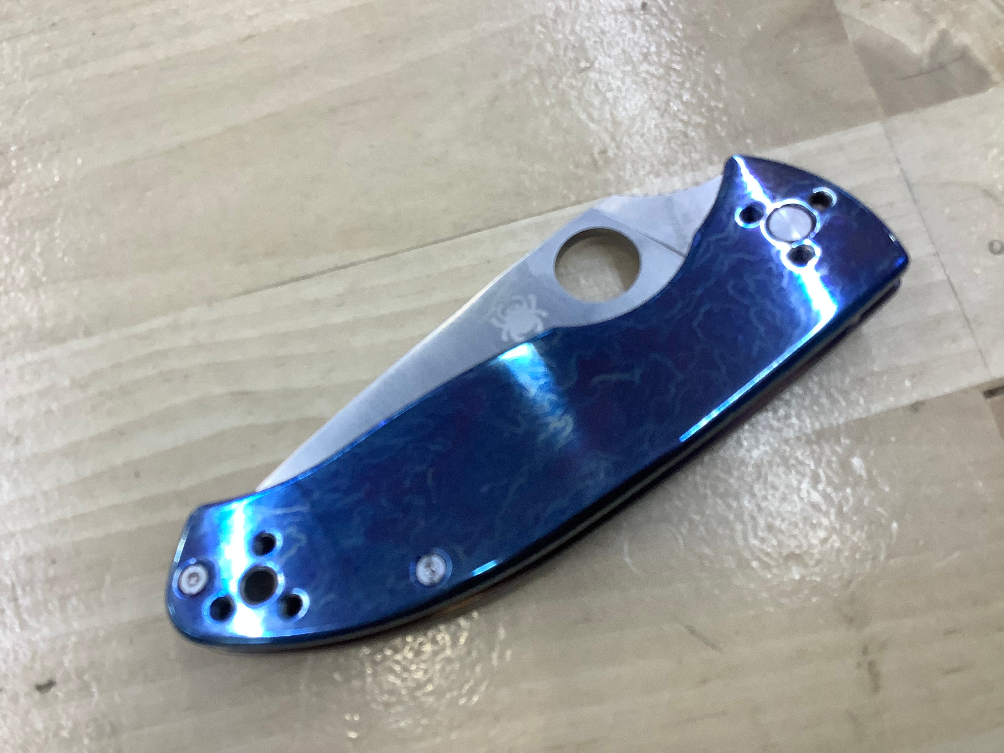 Spyderco Tenacious Titanium Dissary - Satin D2 Blade - C122TIBLD2P