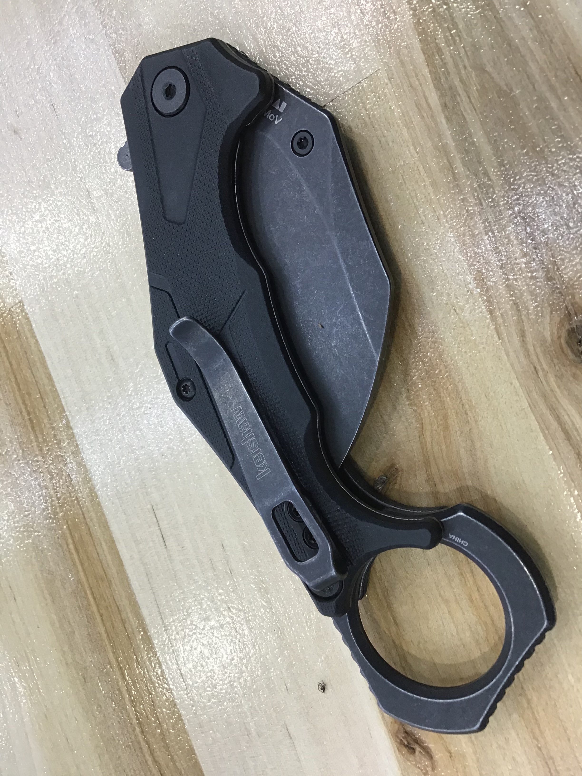 Dossier Karambit Outlier de Kershaw 