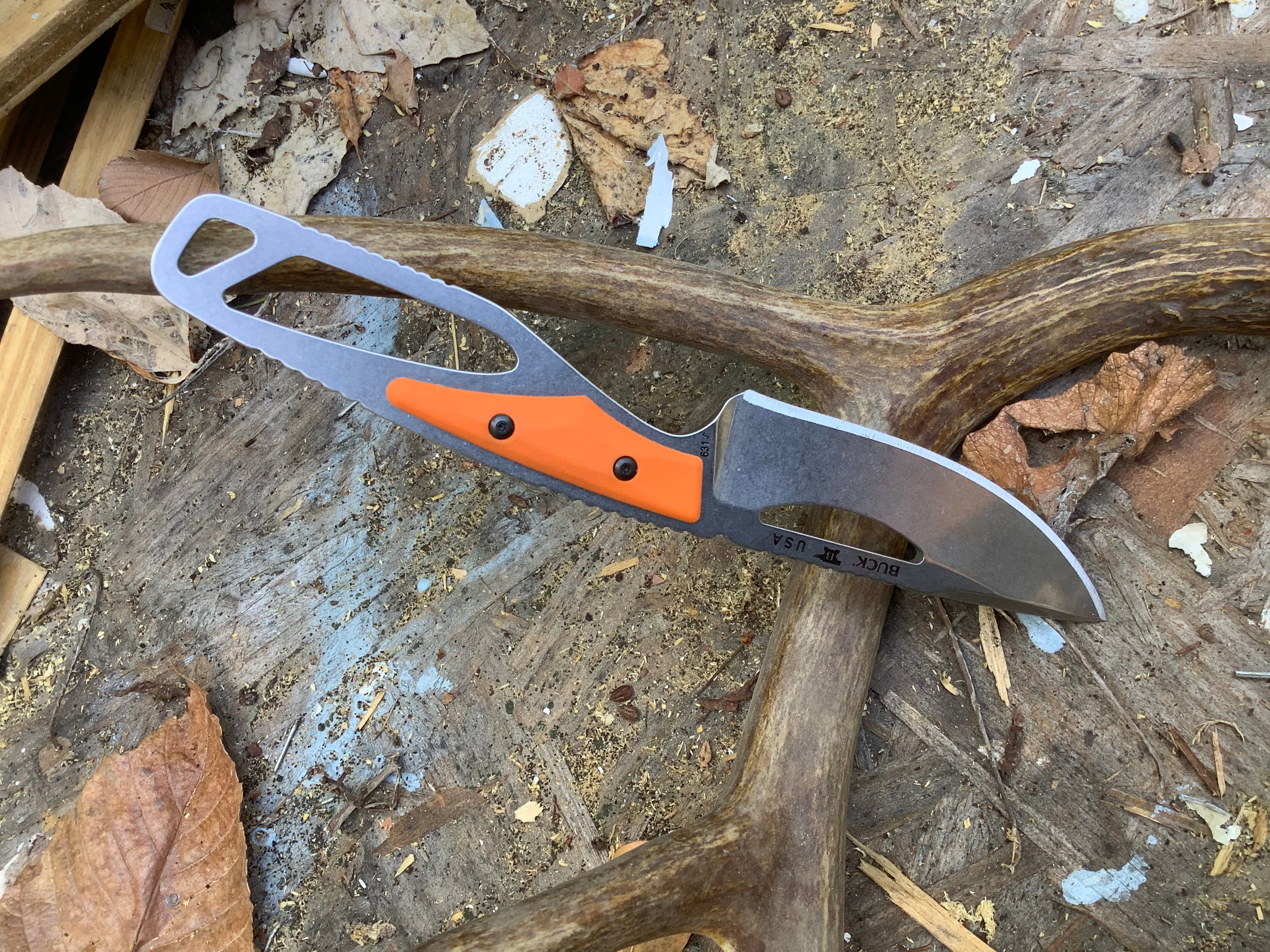 Couteau de terrain Buck PakLite 2.0 Orange GFN 