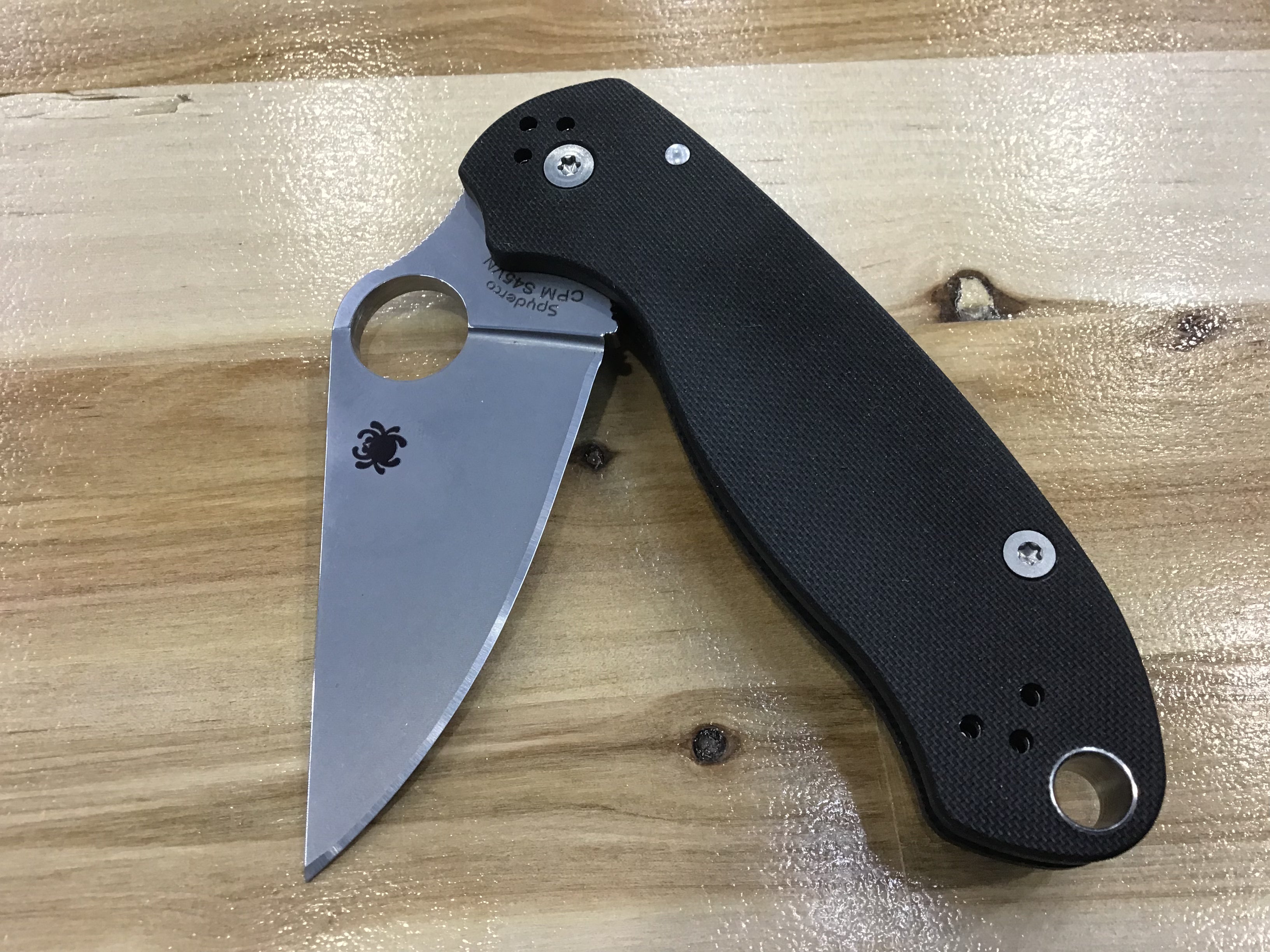 Spyderco Para 3 With Black G10 in CPM S45VN steel & Compression Lock