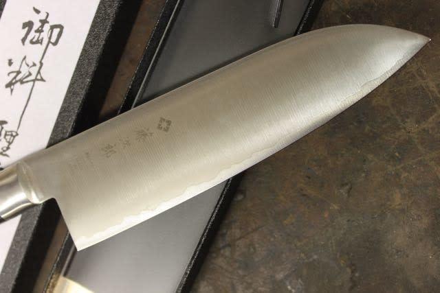 Tojiro F-517 Santoku Kitchen Knife